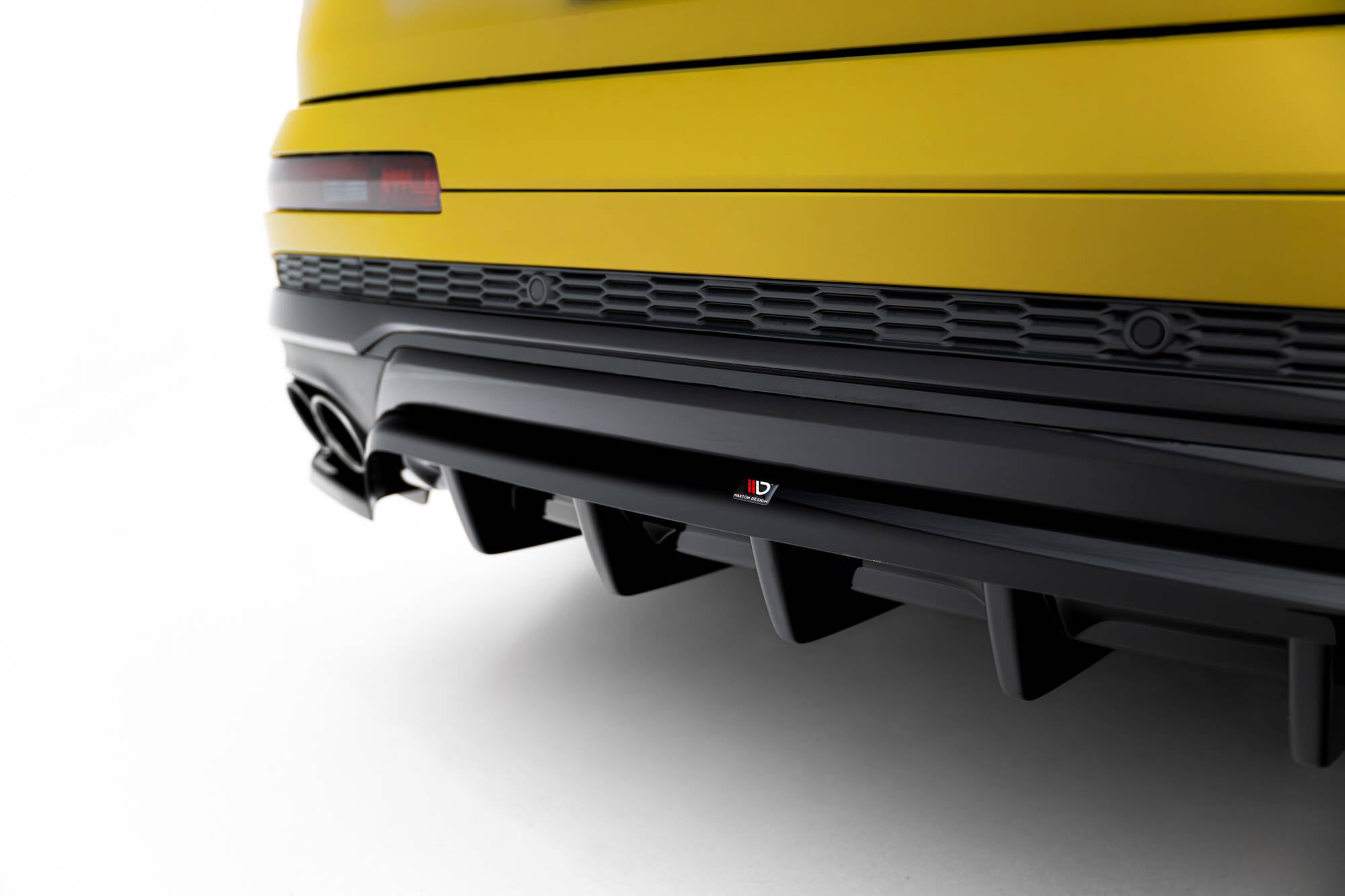 Mittlerer Cup Diffusor DTM Look Heck Ansatz für Audi SQ7 Mk2 (4M) Facelift