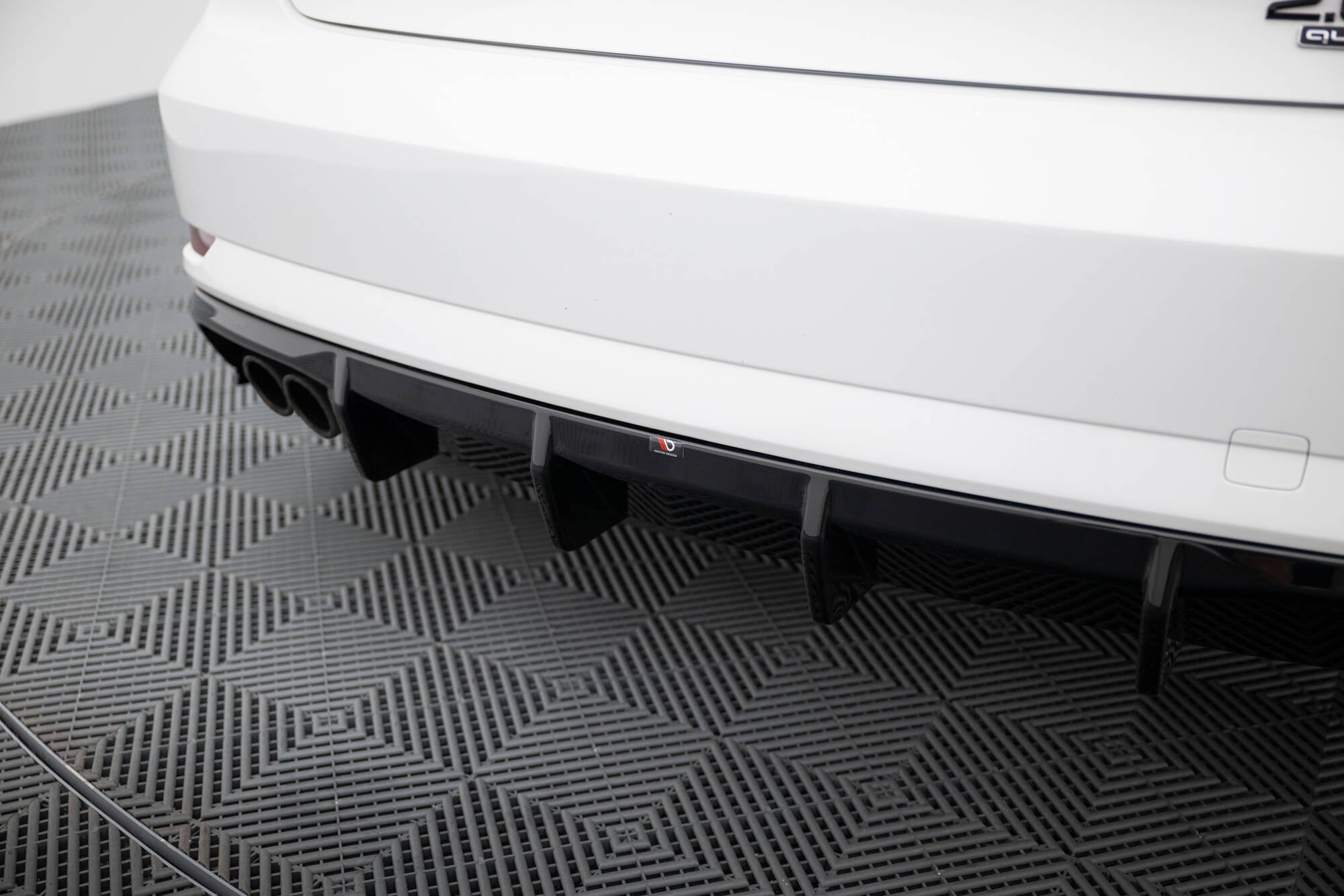 Diffusor Heck Ansatz für Audi A3 Limousine 8V Facelift (Doppelauspuff li.endrohr)