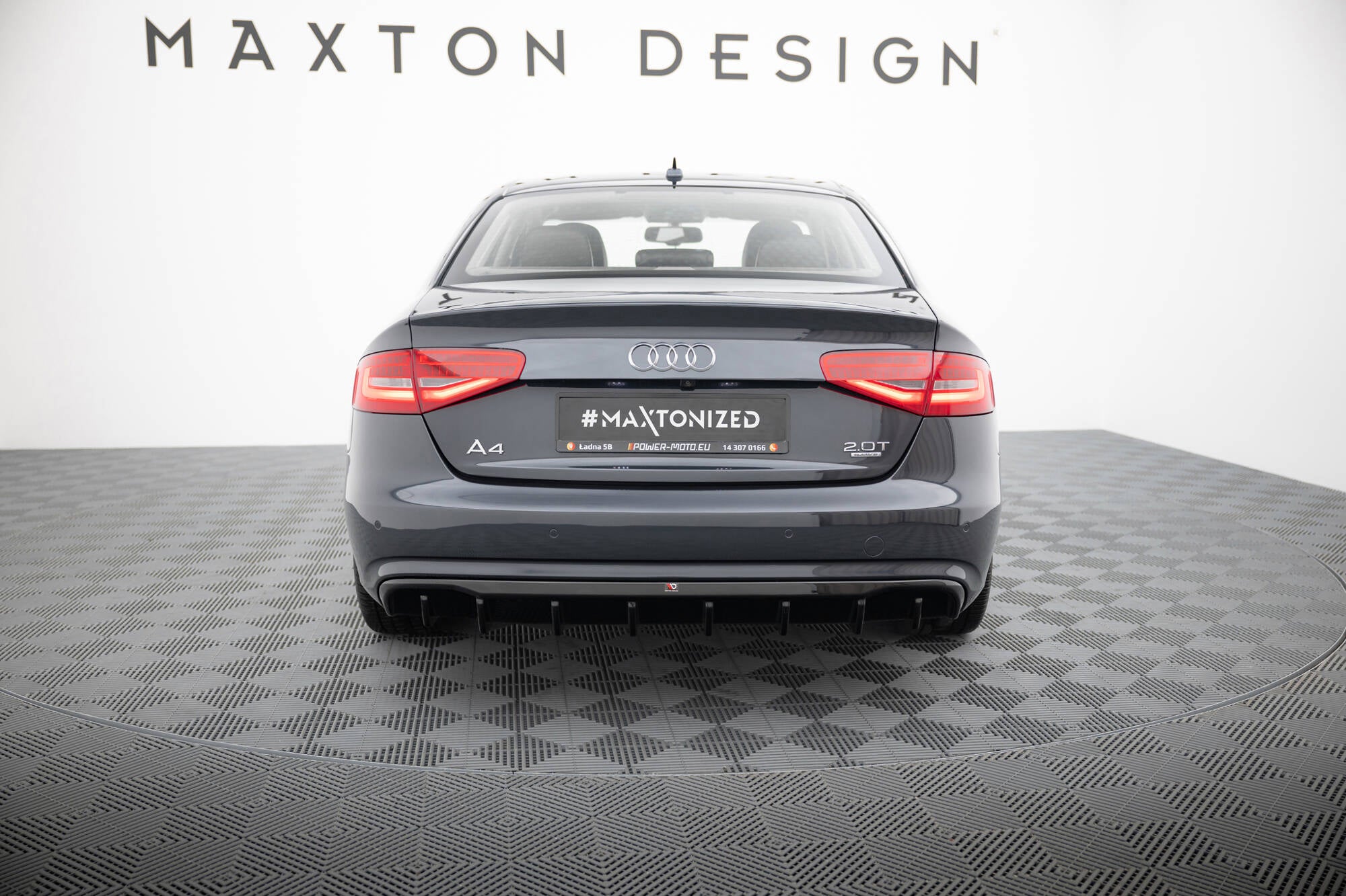 Diffusor Heck Ansatz für Audi A4 B8 Facelift (Version ohne Auspuff)