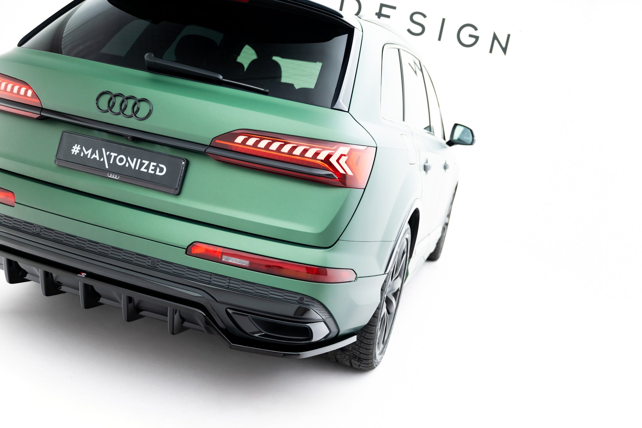 Mittlerer Cup Diffusor DTM Look Heck Ansatz für Audi RSQ8 Mk1 Facelift