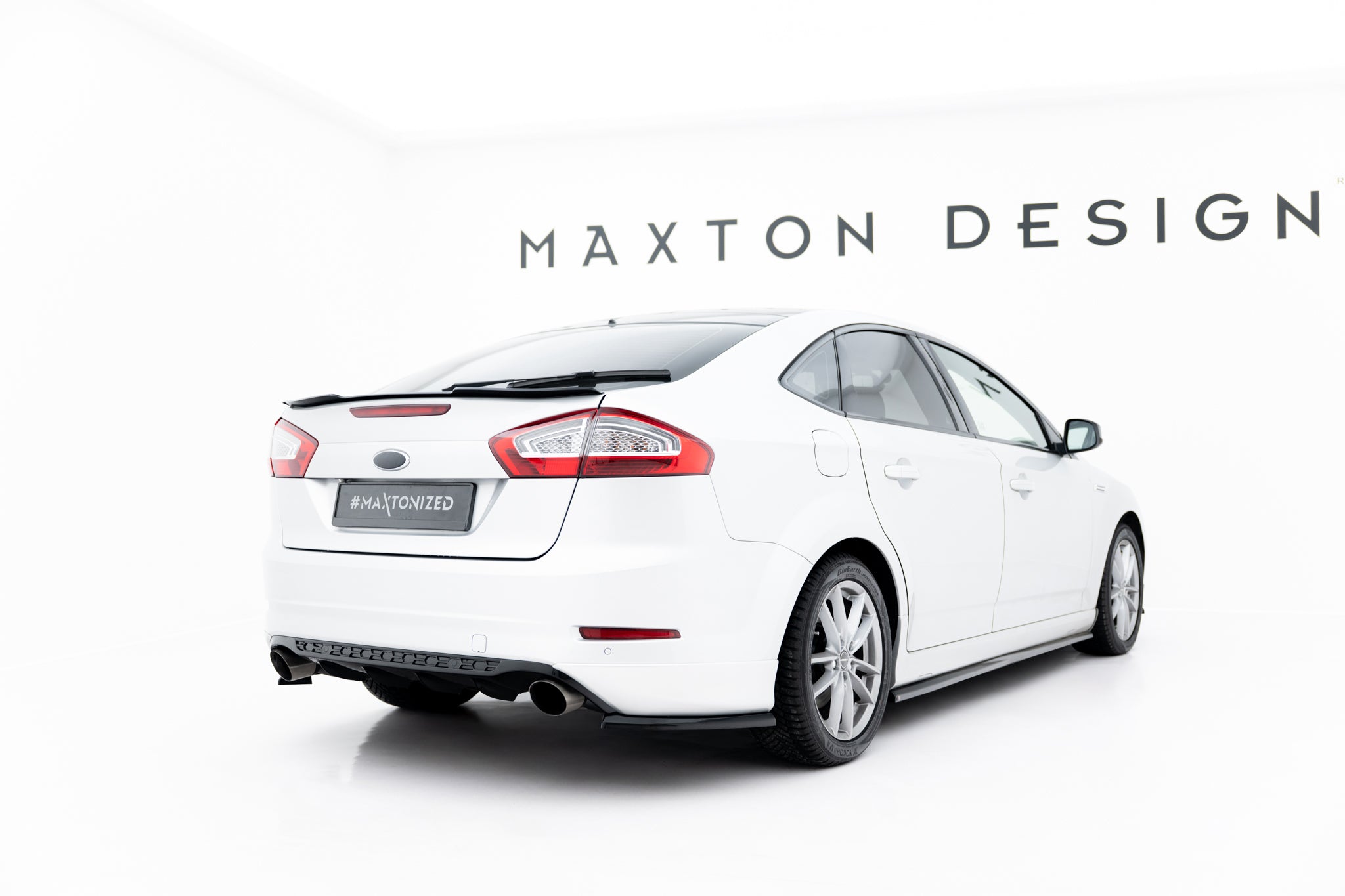 Heck Ansatz Flaps Diffusor für Ford Mondeo ST-Line Limousine Mk4 Facelift