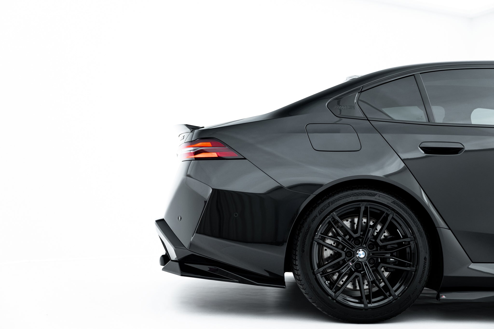 Mittlerer Cup Diffusor DTM Look Heck Ansatz für BMW M5 Limousine / Touring G90