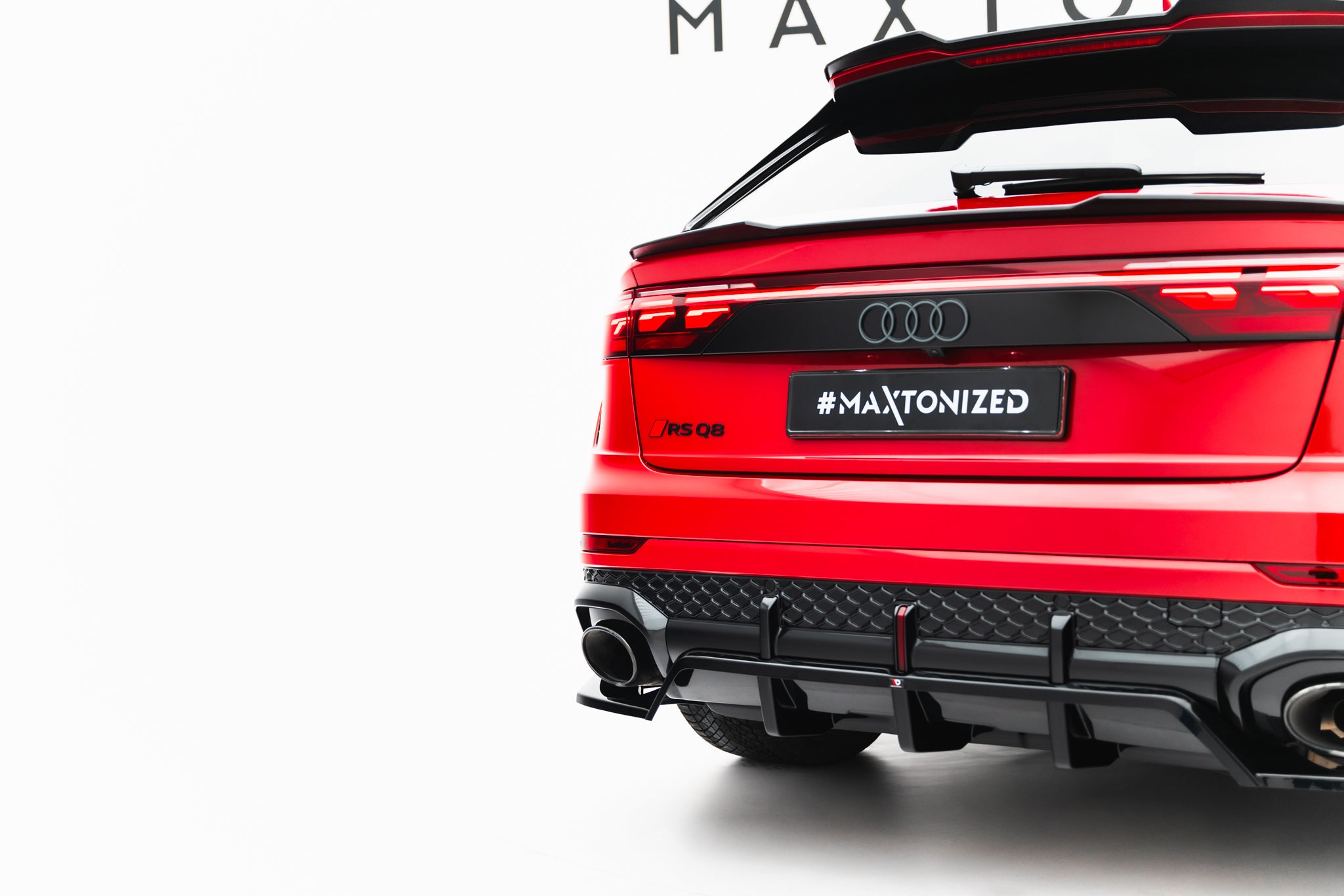 Mittlerer Cup Diffusor DTM Look Heck Ansatz für Audi RSQ8 Mk1 Facelift