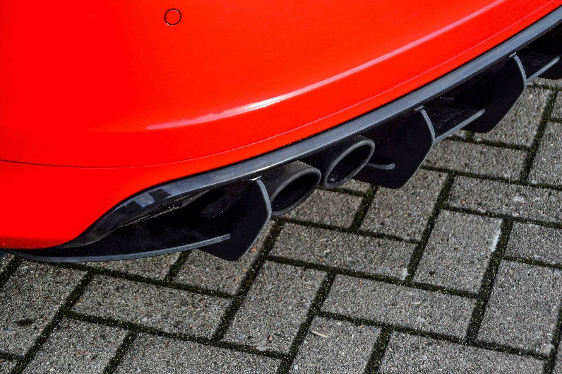 Gefräster Heckansatz V.2 mit Finnen passend für Audi RS3 8PA