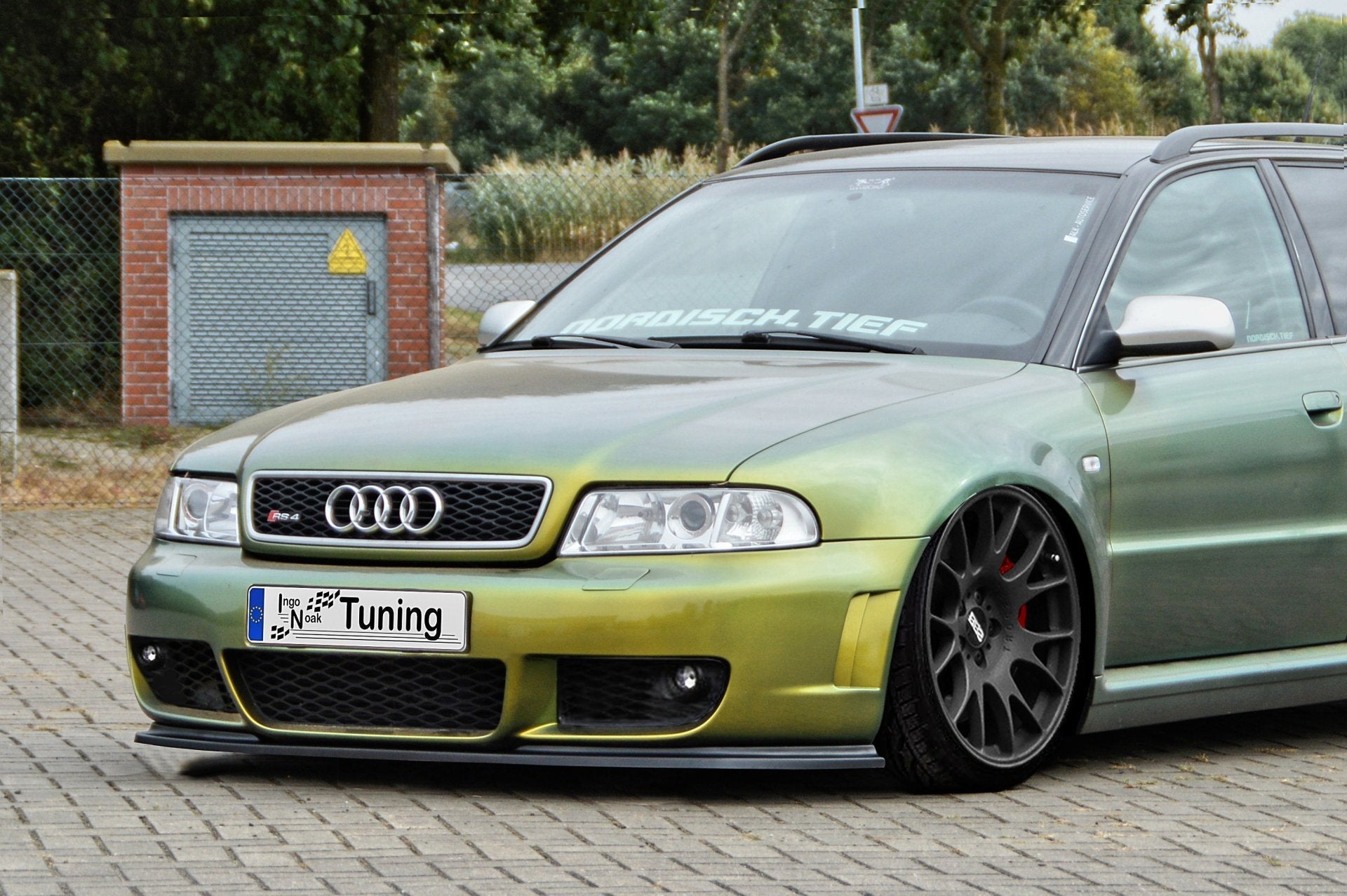 Cup Frontspoilerlippe passend für Audi RS4 B5
