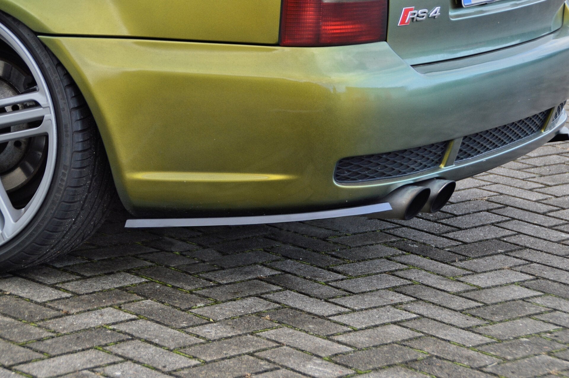 Heckansatz Seitenteile links und rechts passend für Audi RS4 B5