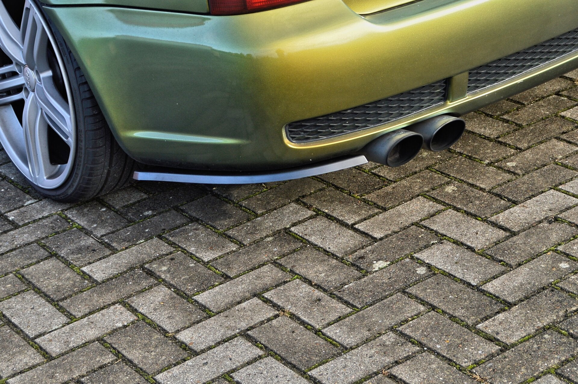 Heckansatz Seitenteile links und rechts passend für Audi RS4 B5