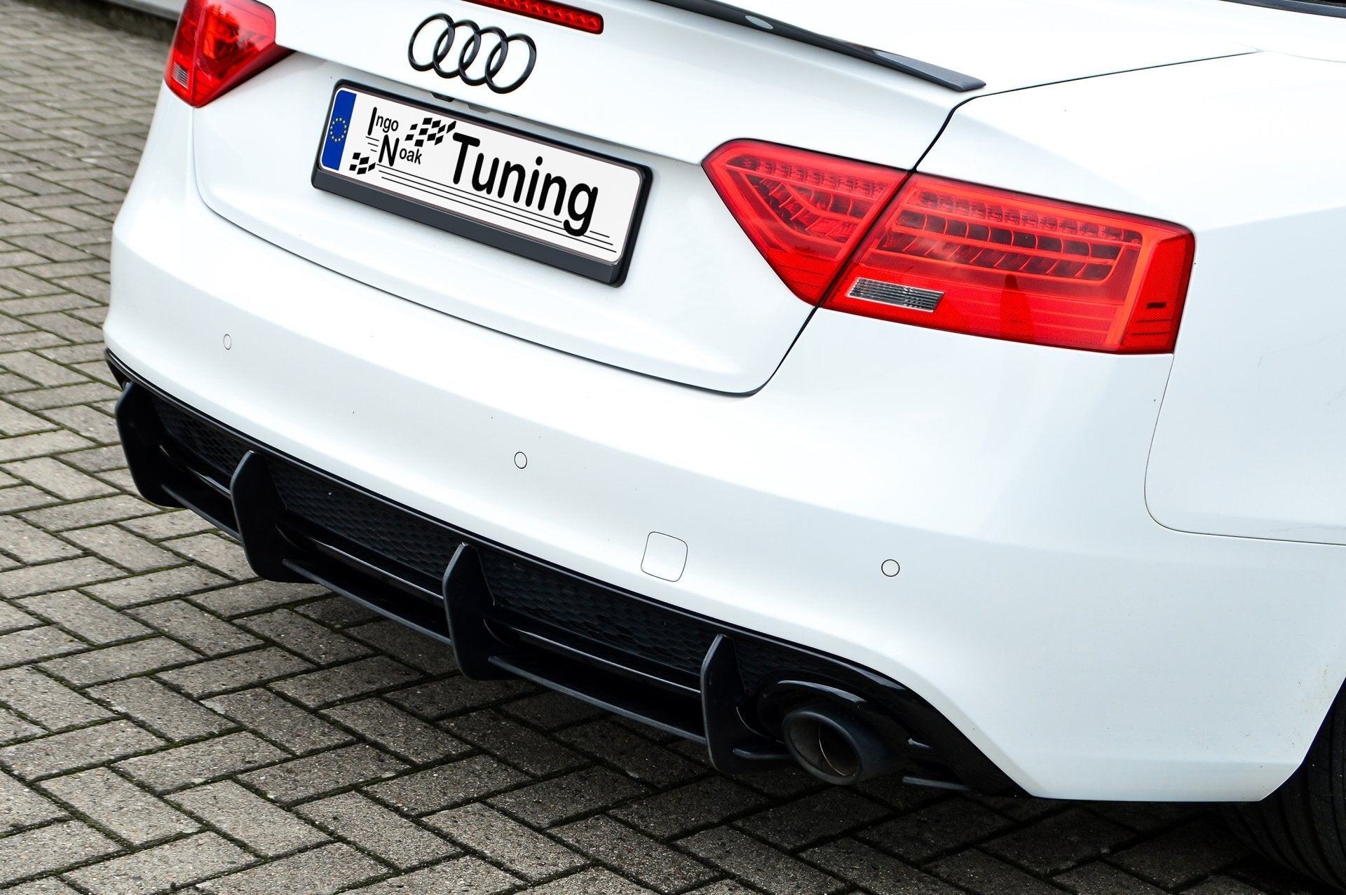 Gesfräster Heckansatz passend für Audi A5 B8 Facelift mit S-Line Diffusor