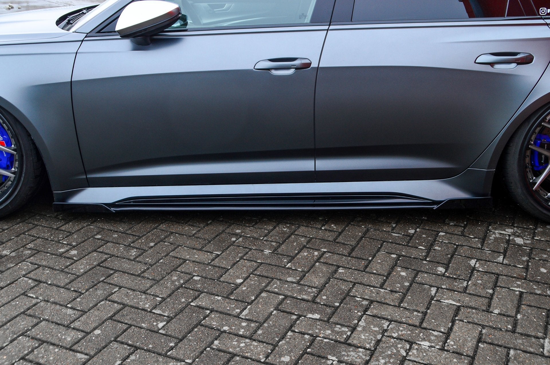 Seitenschweller mit Wing vorne und hinten passend für Audi RS7 C8