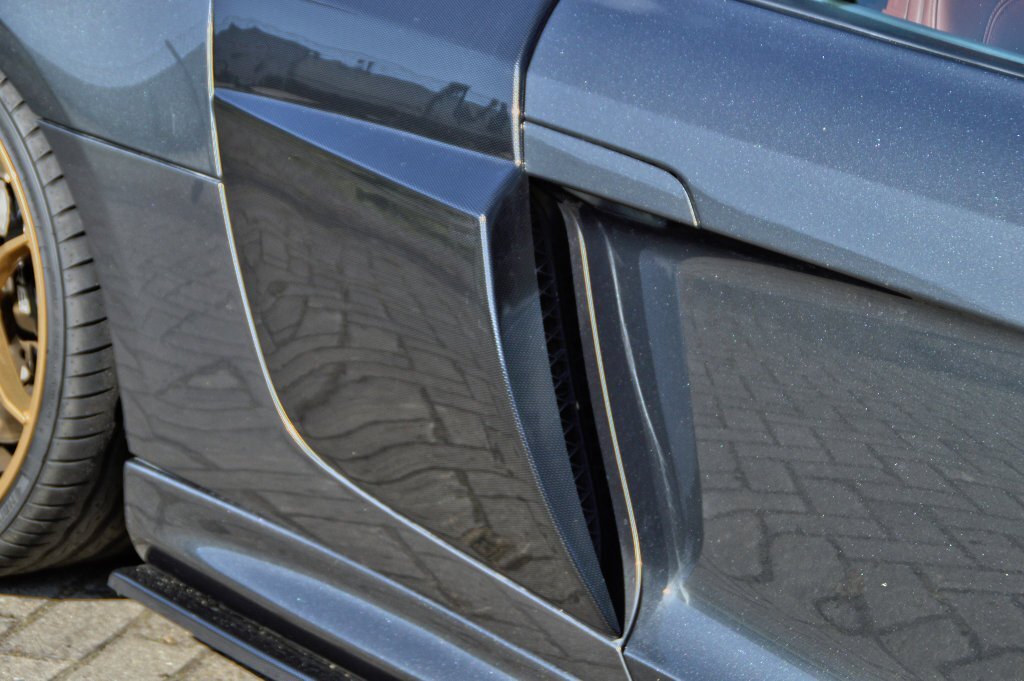 Side Blades, in verbreiterter V10 Optik passend für Audi R8 42