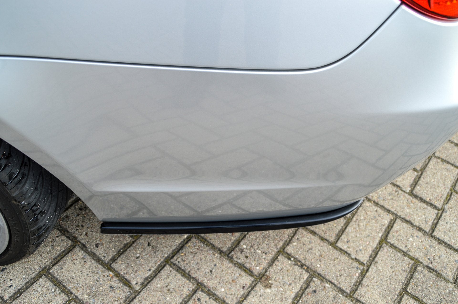 Heckansatz Seitenteile aus ABS passend für BMW 5er E60 mit M-Paket Limousine
