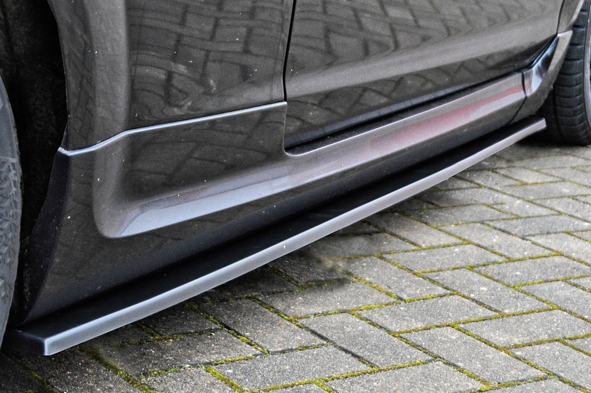 Seitenschweller im Cup Look passend für Ford Focus ST DA3