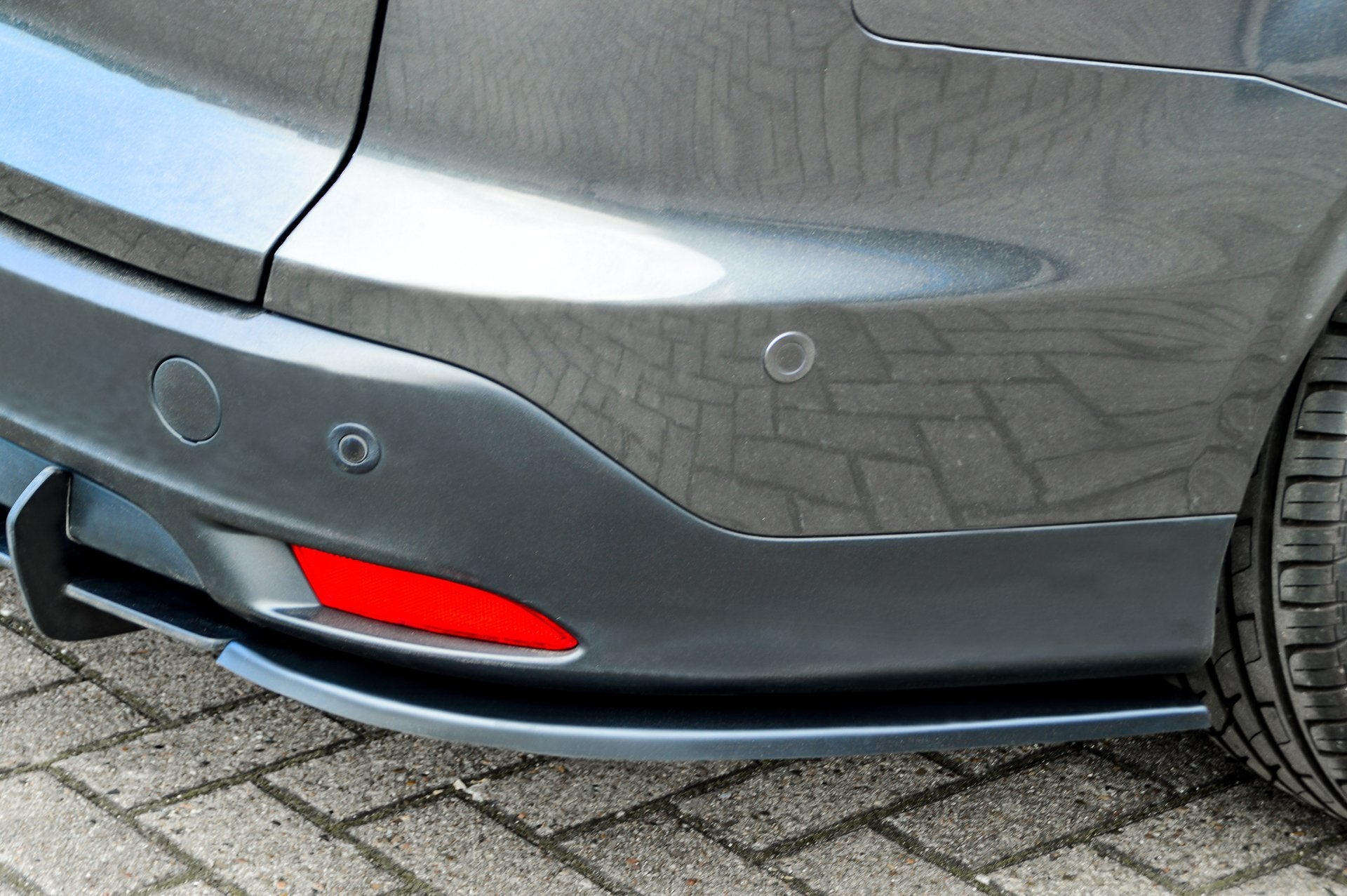 Heckansatz Seitenteile passend für Ford Focus Turnier DYB