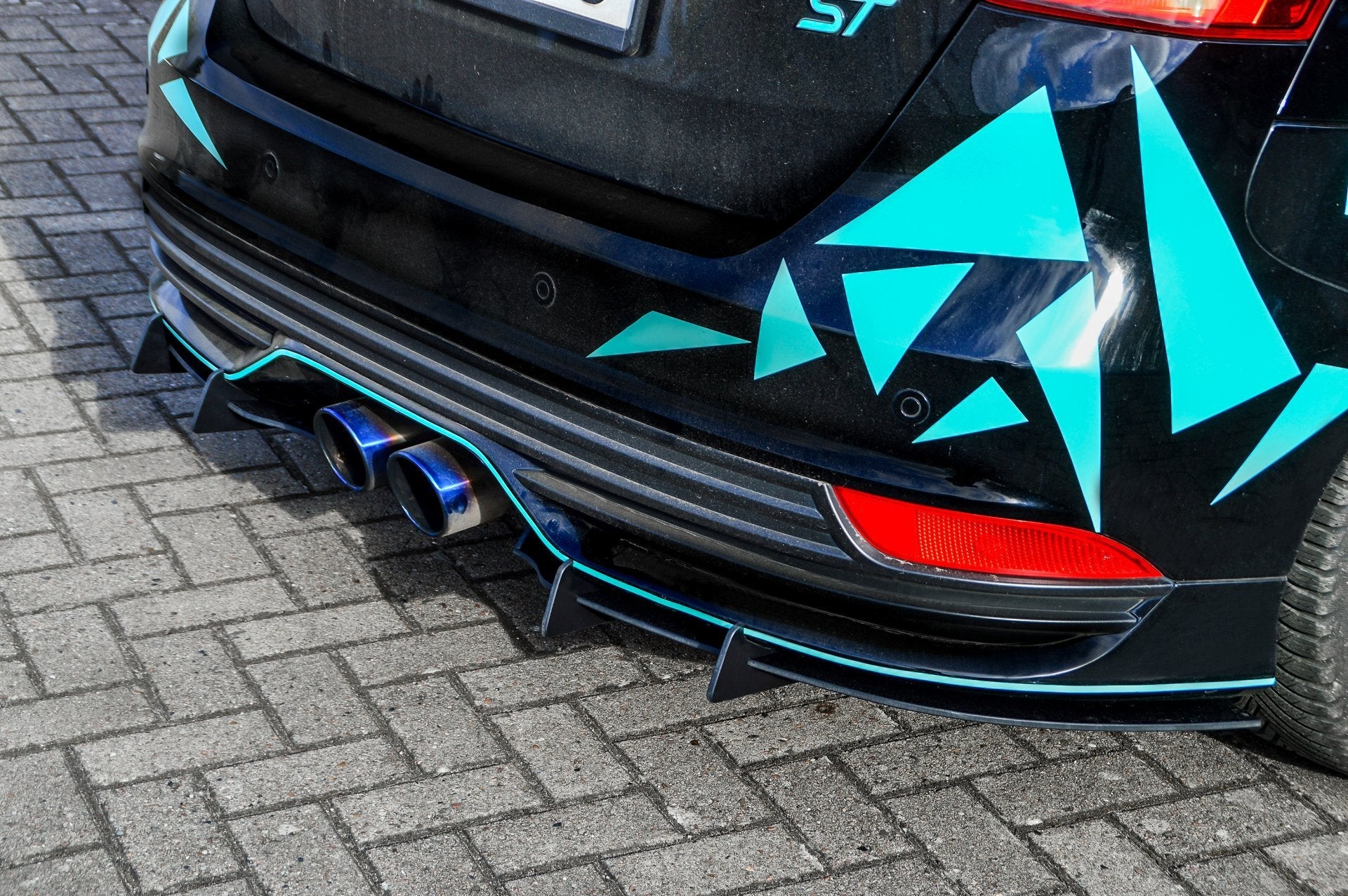 Heckansatz passend für Ford Focus ST DYB in Race Style Optik
