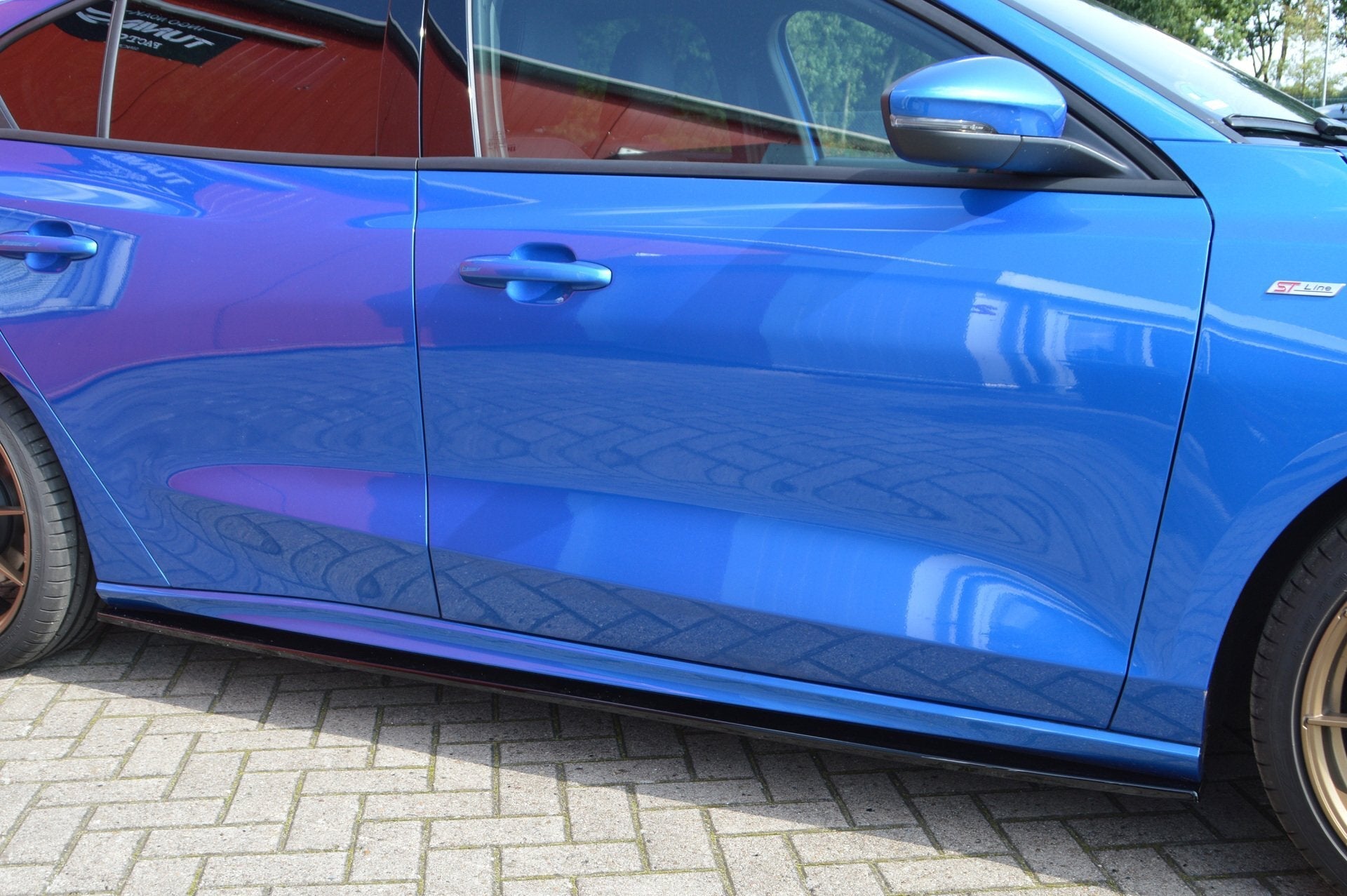 Cup 3 Seitenschweller passend für Ford Focus DEH ST-Line
