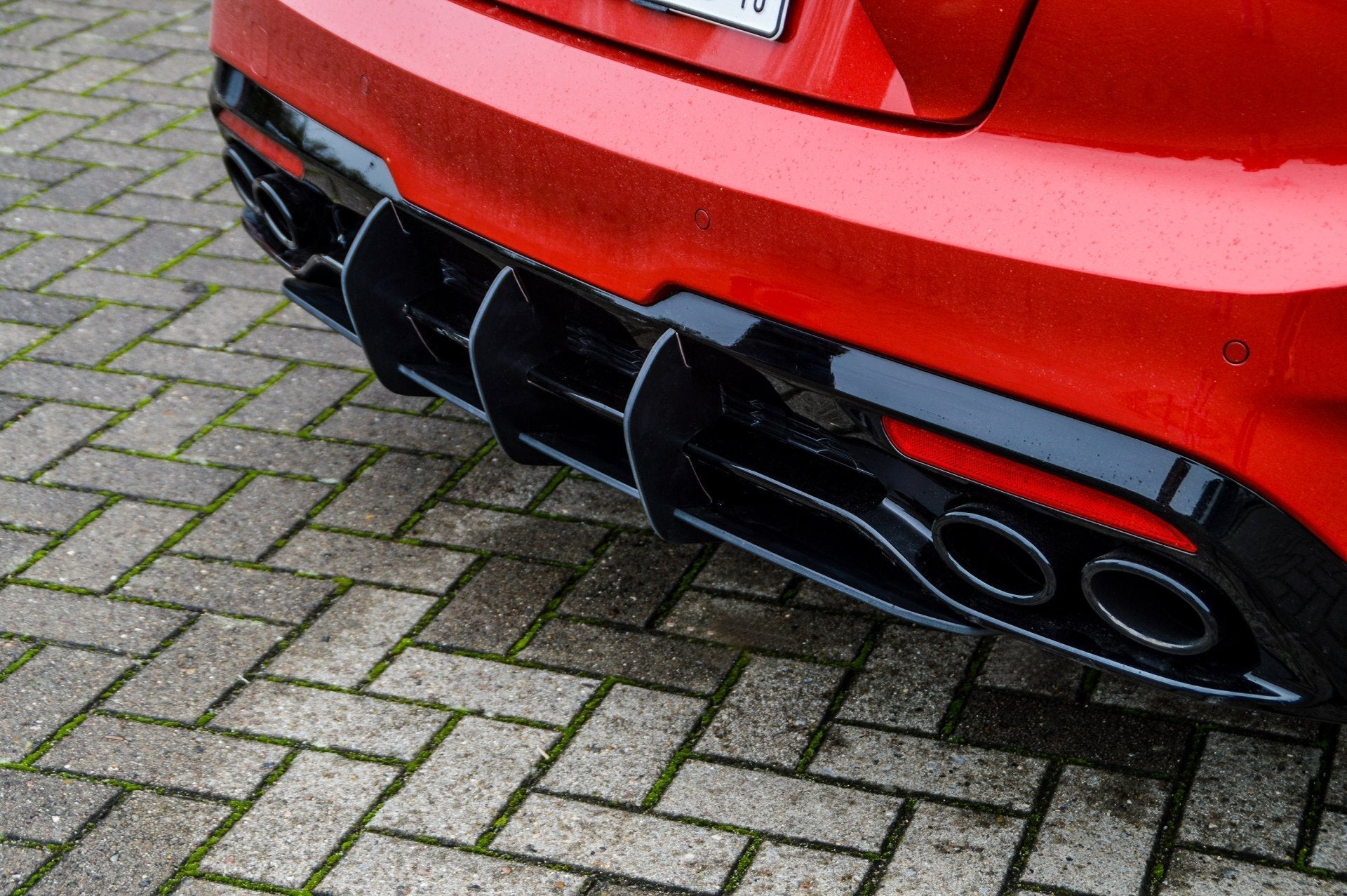 Gefräster Heckansatz + Seitenteile mit Wing passend für Kia Stinger CK