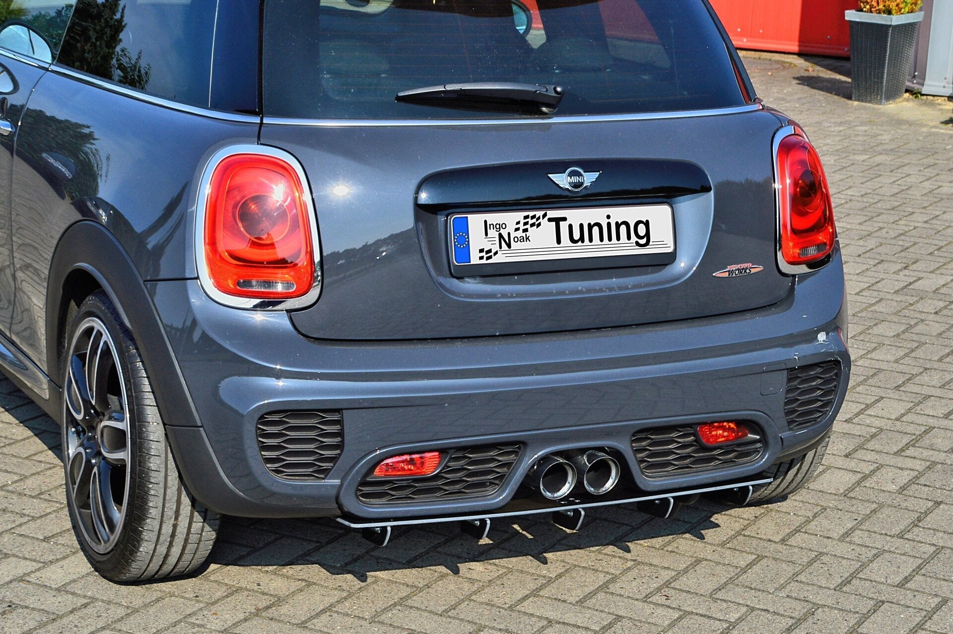 Gefräster Heckansatz mit Finnen passend für Mini Cooper JCW F55 F56