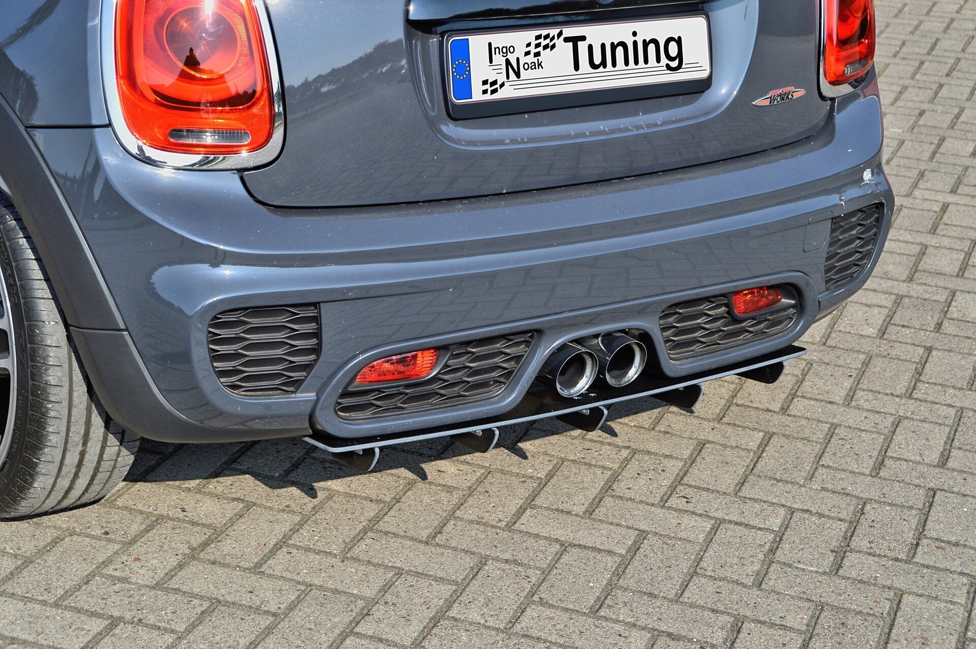 Gefräster Heckansatz mit Finnen passend für Mini Cooper JCW F55 F56