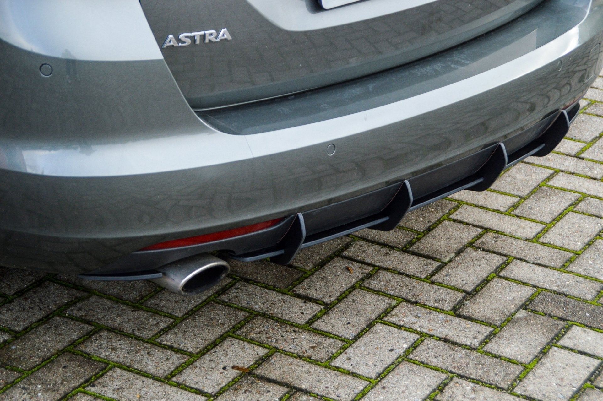 Gefräster Heckansatz passend für Opel Astra K Sportstourer