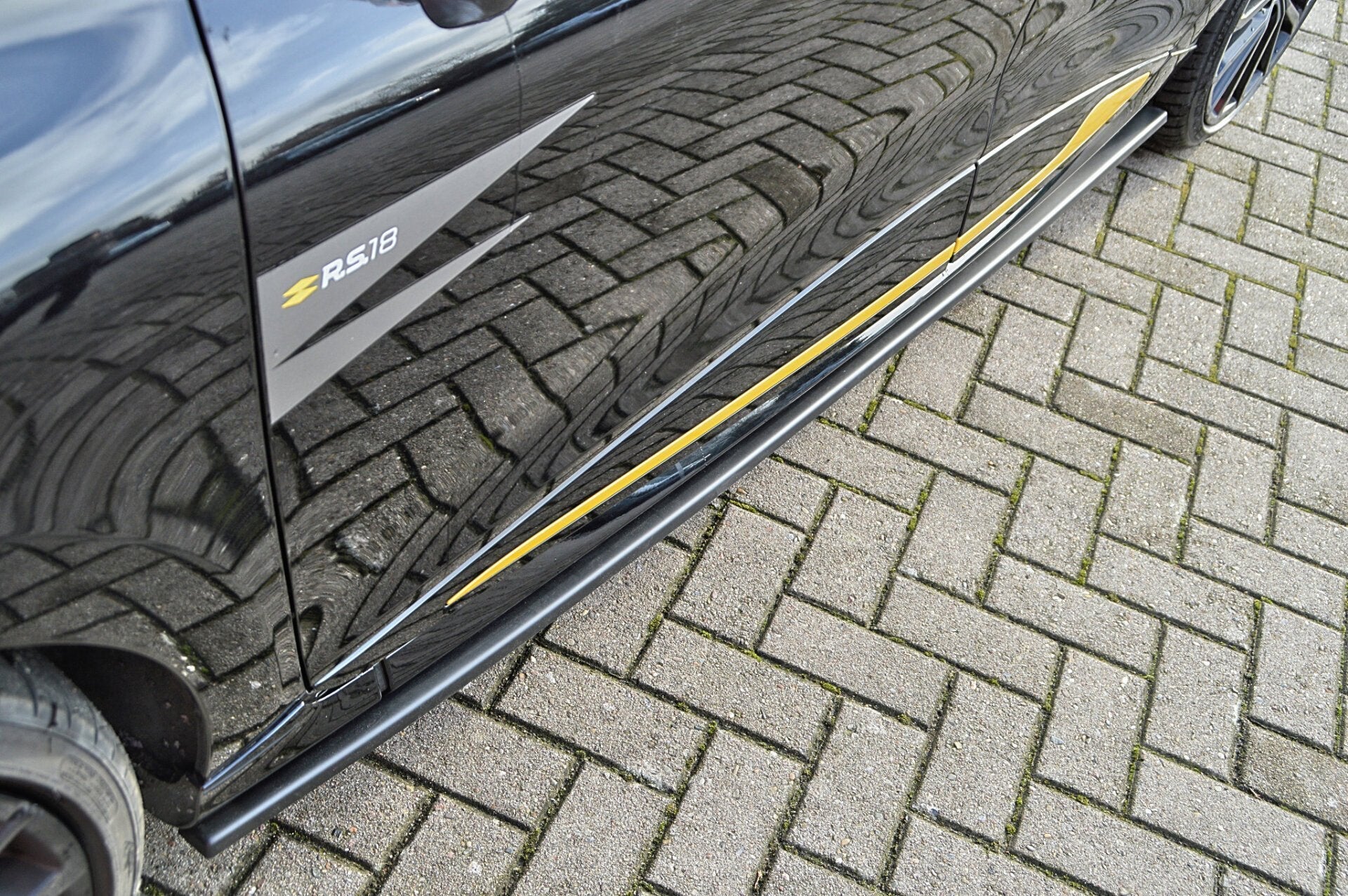 Cup Seitenschweller Satz passend für Renault Clio 4 GT +GT-Line + RS