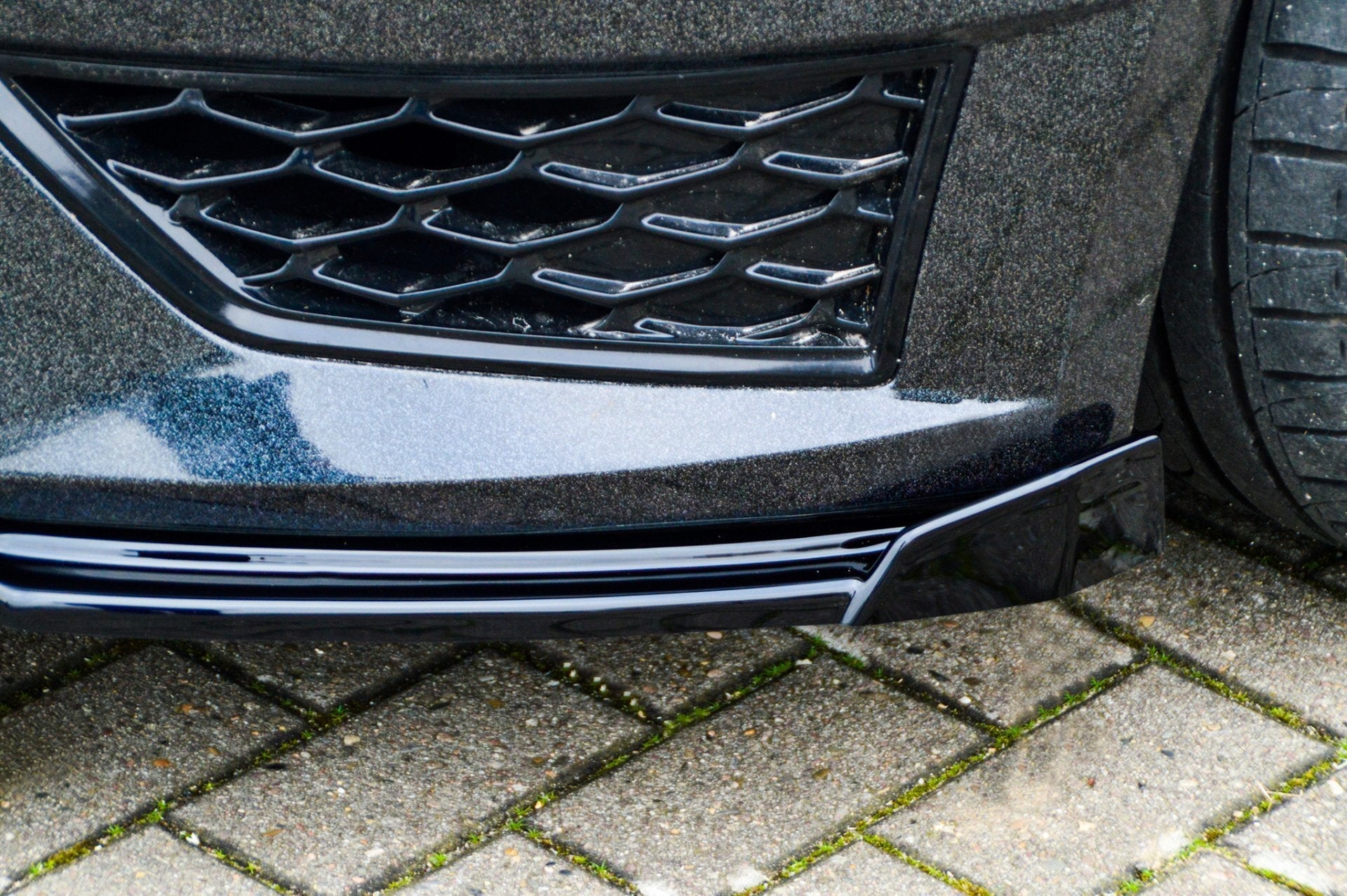 Cup Frontspoilerlippe Phase 2 mit Wing passend für Seat Leon 5F FR + Cupra