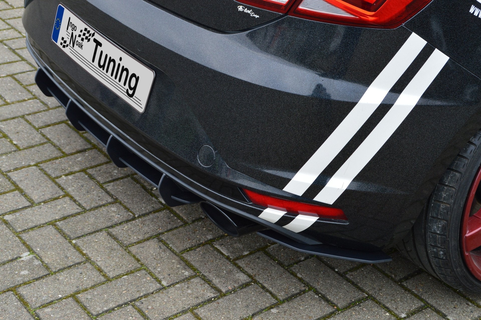 Gefräster Heckansatz mit Finnen passend für Seat Leon 5F Cupra