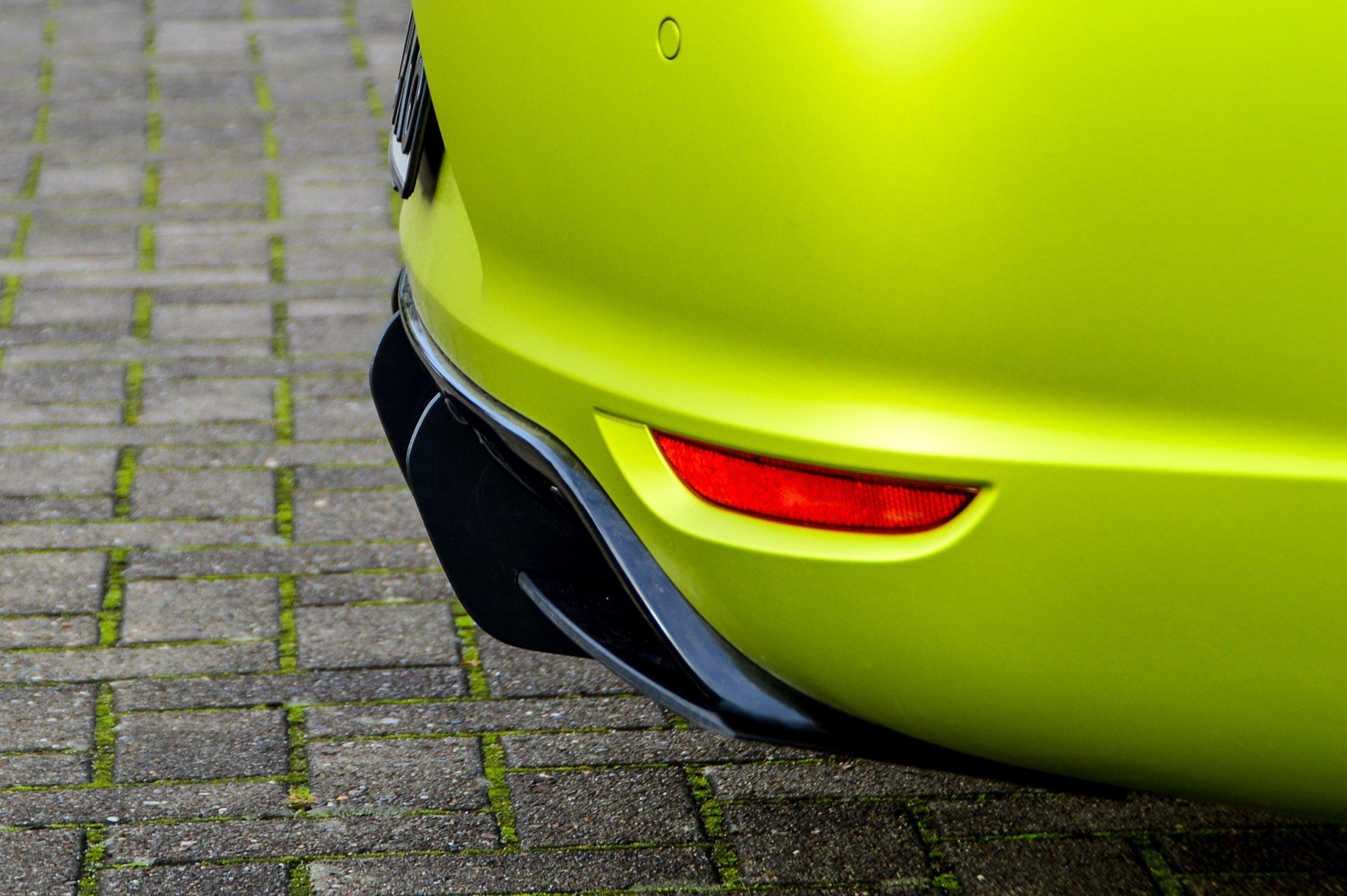 Gefräster Heckansatz mit Finnen passend für VW Eos