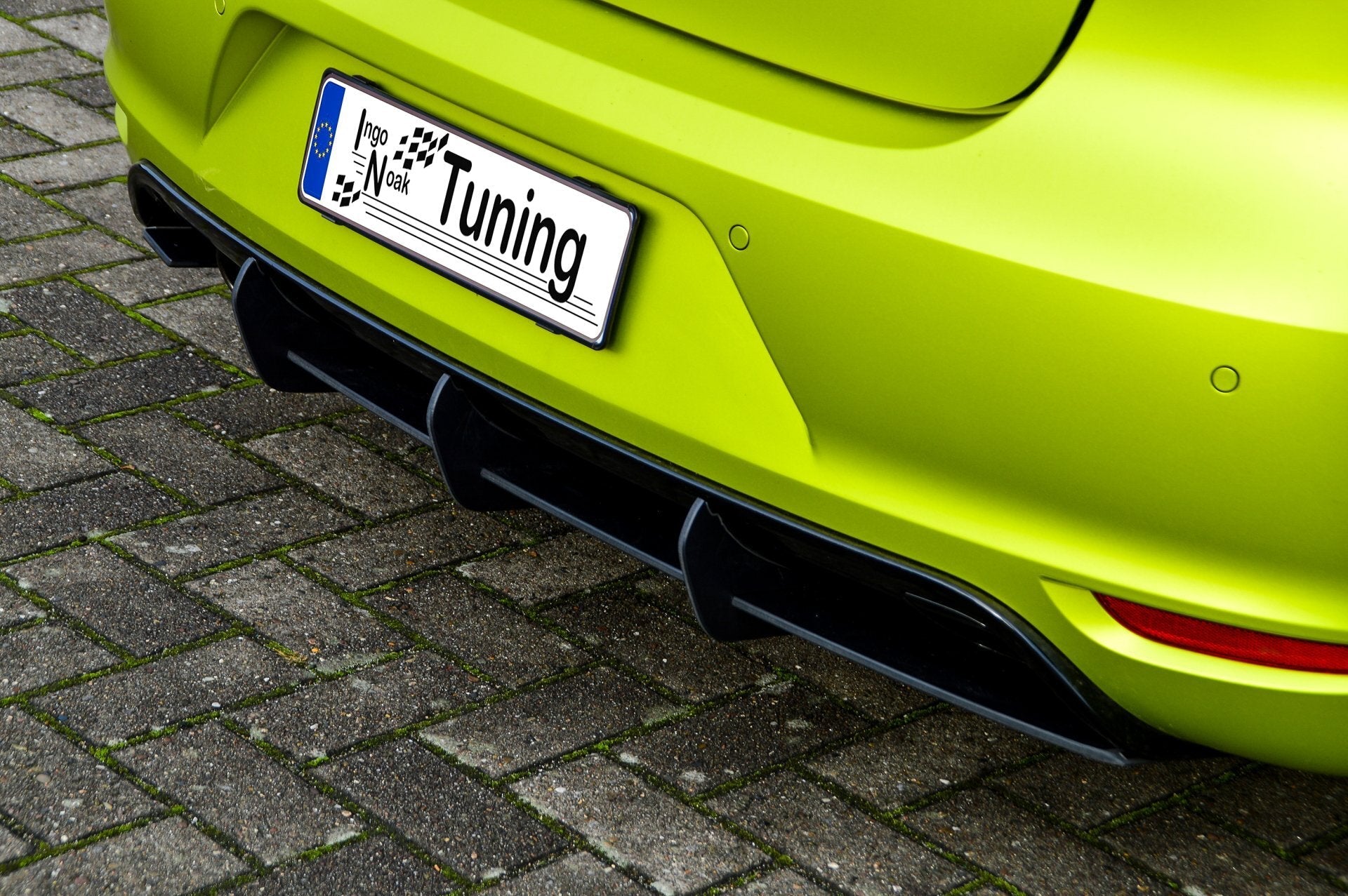 Gefräster Heckansatz mit Finnen passend für VW Eos