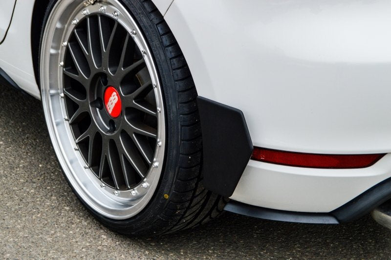 Hintere Seiten Flaps Flicks Satz aus ABS Kunststoff nur passend für VW Golf 6 GTI/GTD