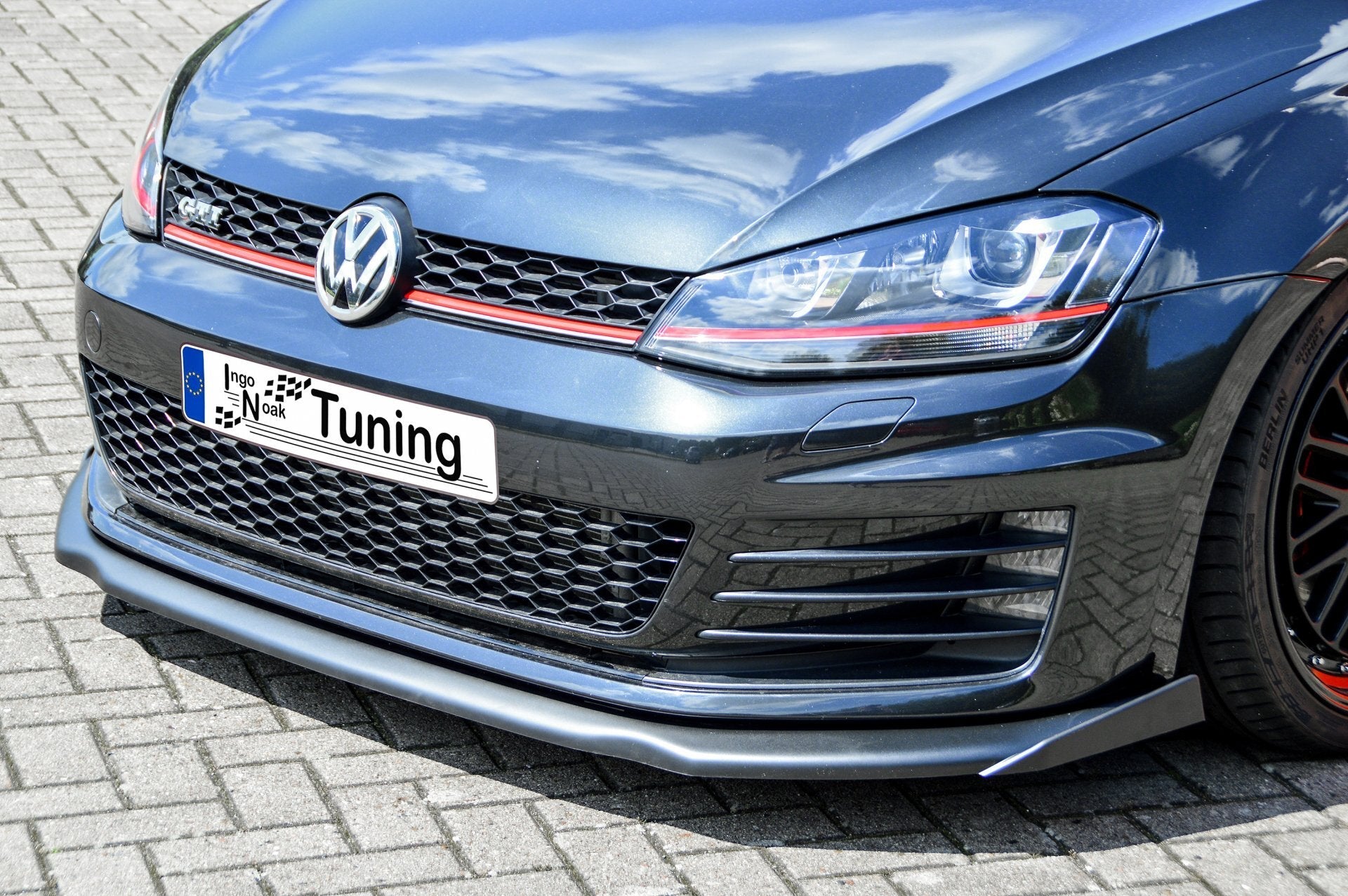 Cup Frontspoilerlippe V.2 mit grossem Wing passend für VW Golf 7 GTI GTD