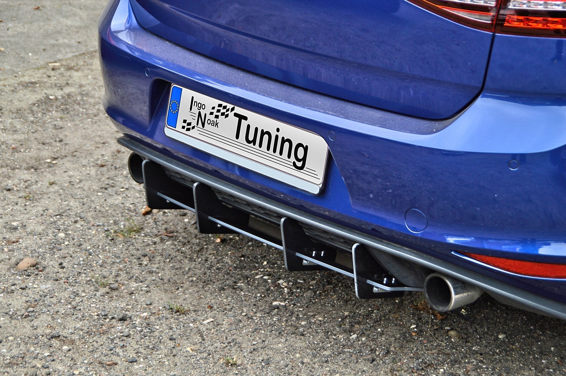 Gefräster Heckansatz mit Finnen passend für VW Golf 7 GTI + GTD
