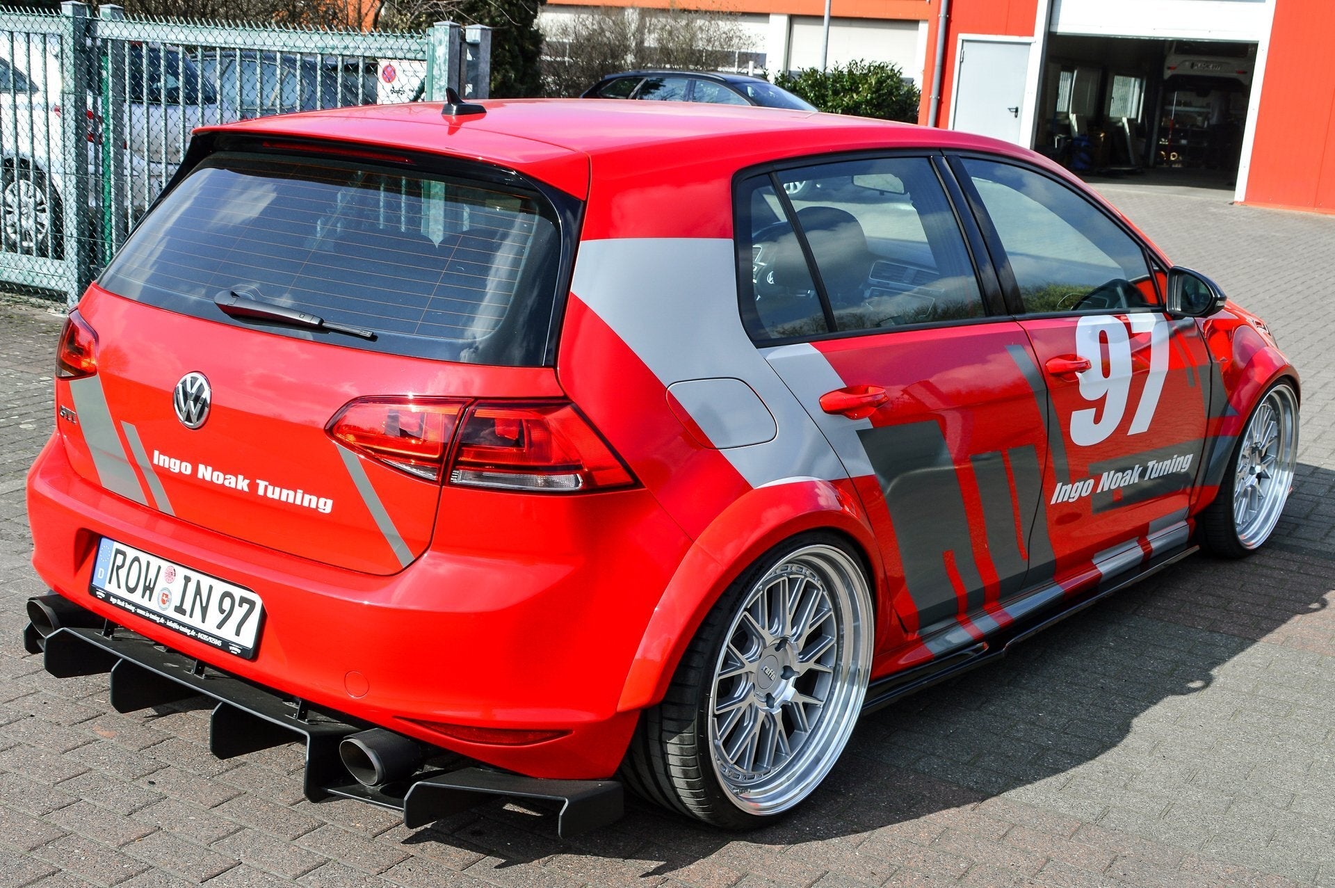 Gefräster Heckansatz mit Seitenteilen passend für VW Golf 7 GTI