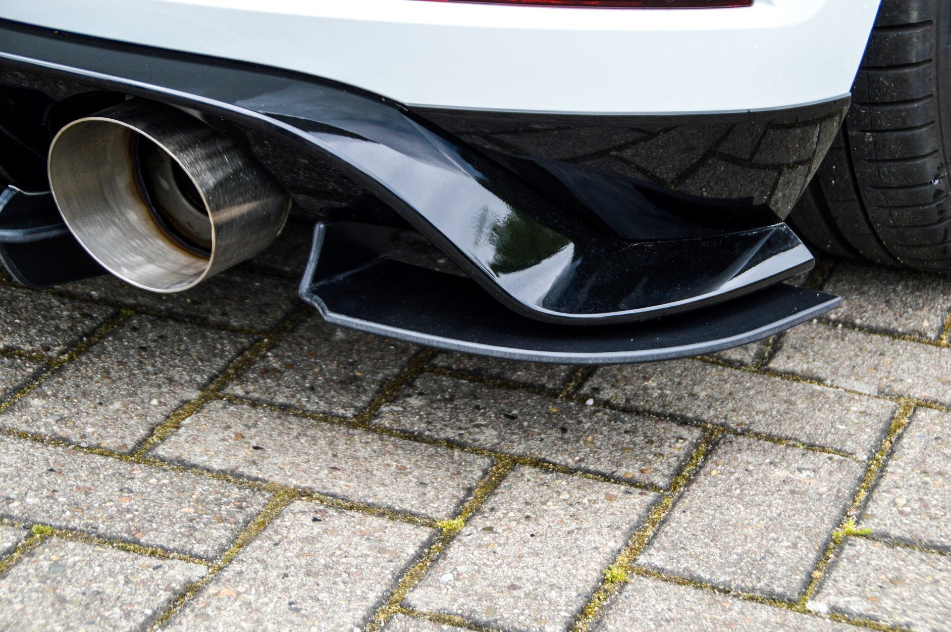 Racing Heckansatz Diffusor mit Seitenteilen passend für VW Golf 7 GTI TCR