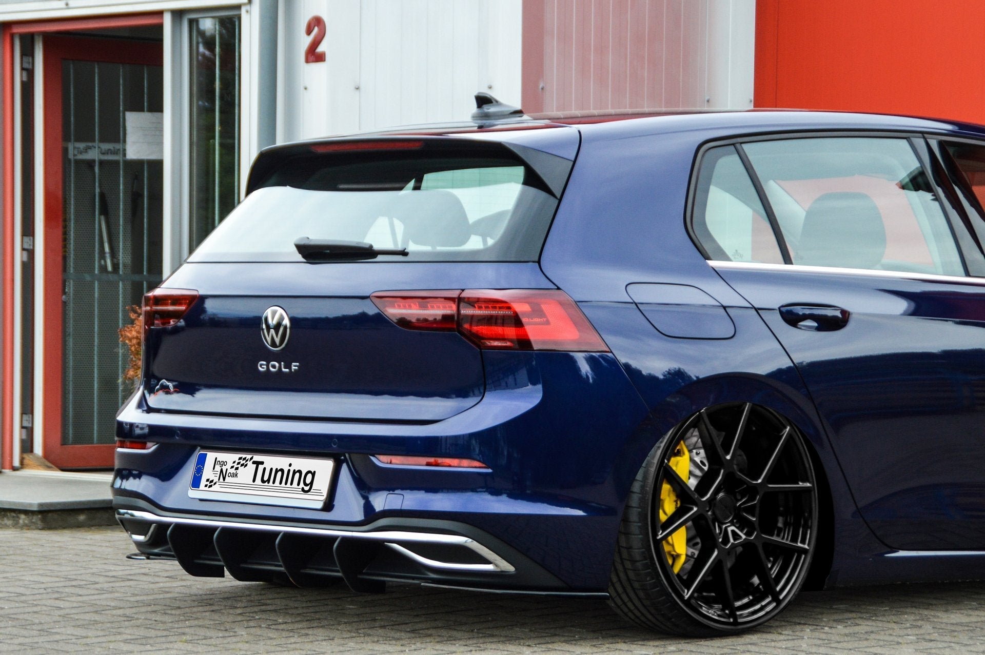 Gefräster Heckansatz mit Seitenteilen passend für VW Golf 8