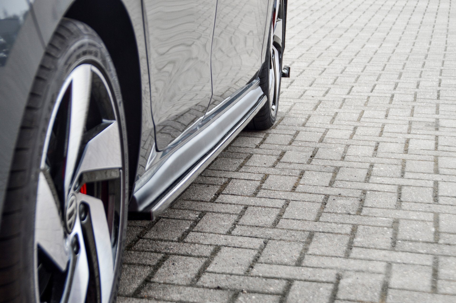 Cup Seitenschweller aus ABS passend für VW Golf 8 GTI + GTD