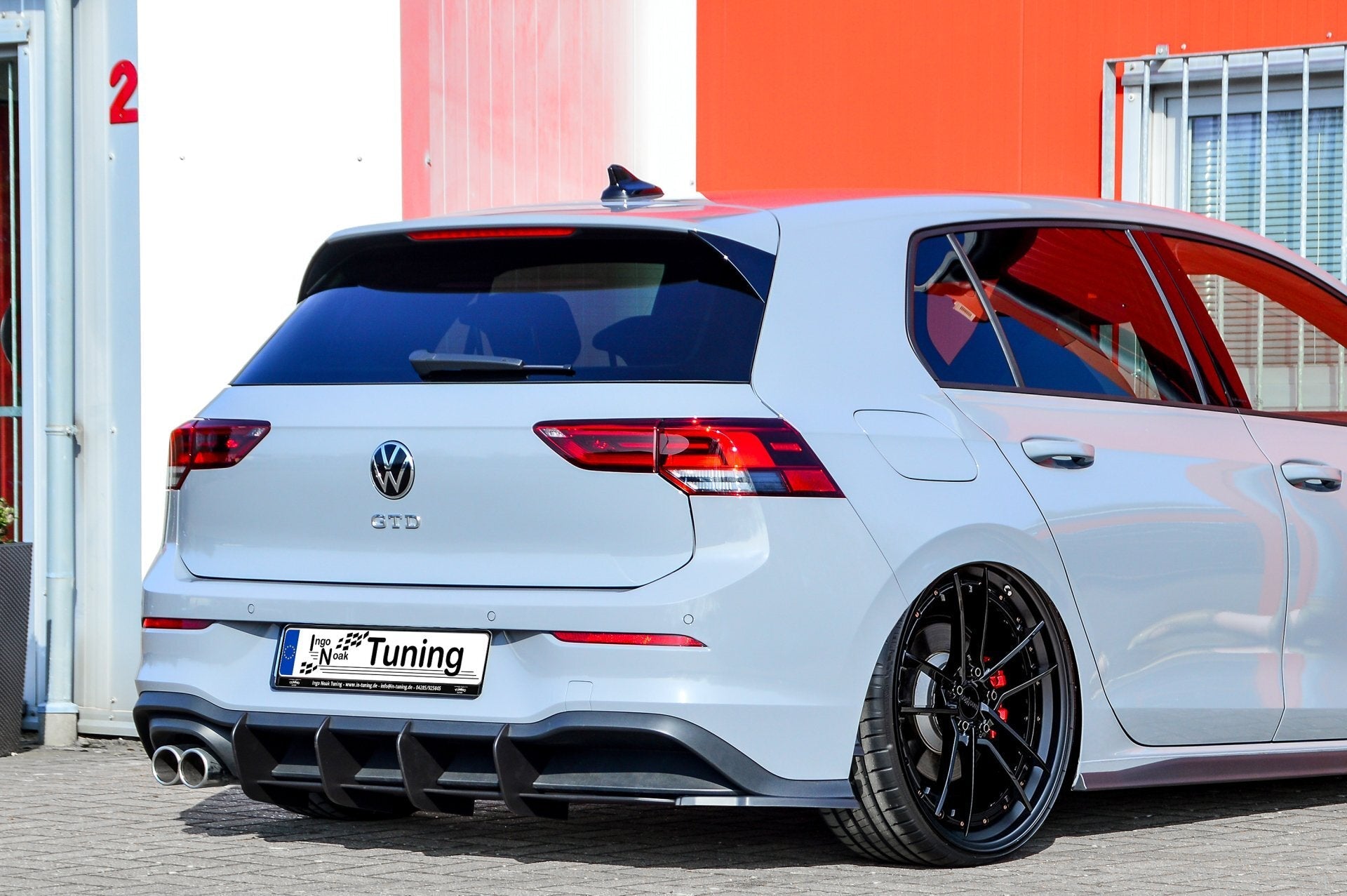 Gefräster Heckansatz mit Seitenteilen passend für VW Golf 8 GTD