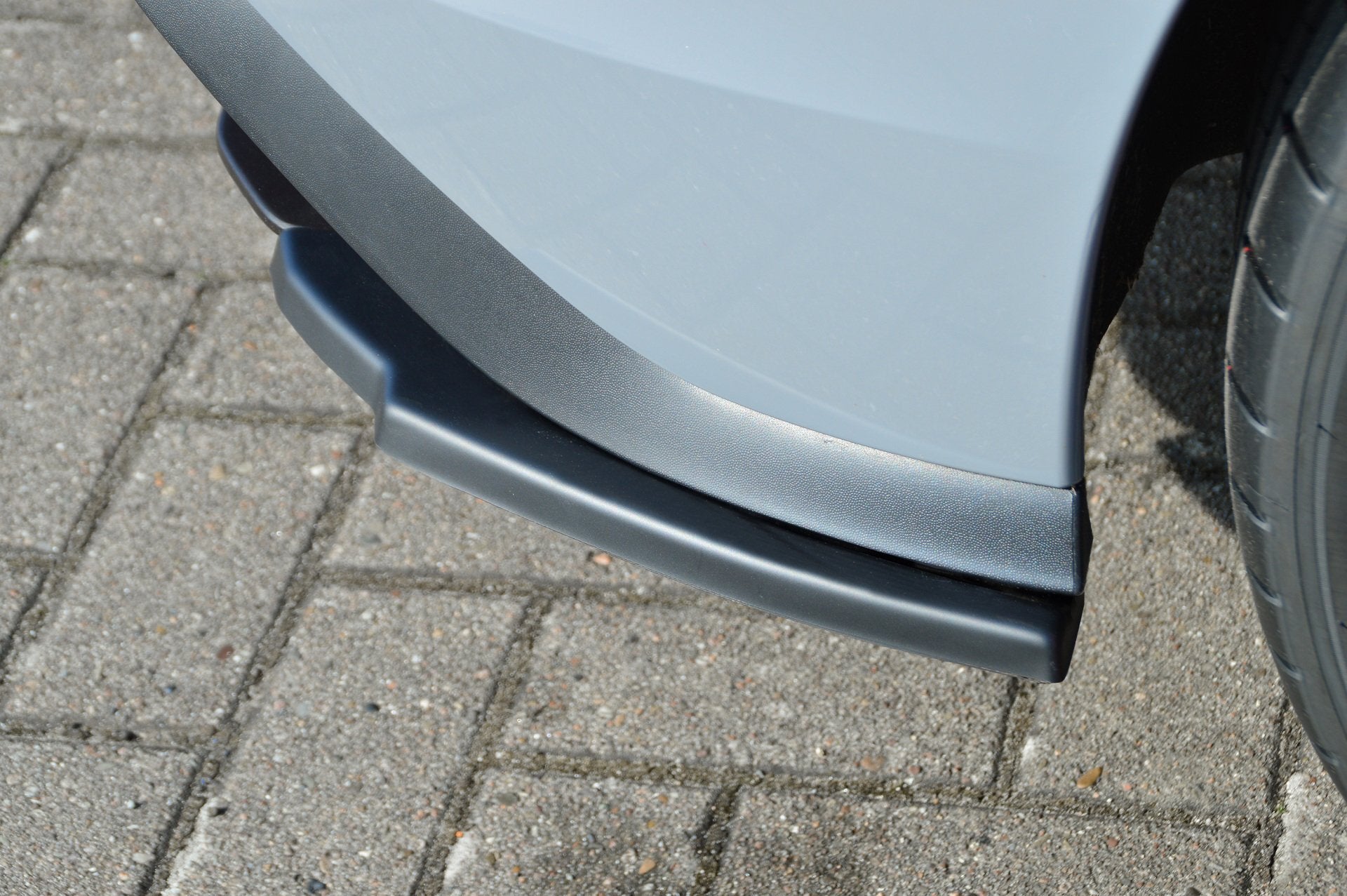 Gefräster Heckansatz mit Seitenteilen passend für VW Golf 8 GTD