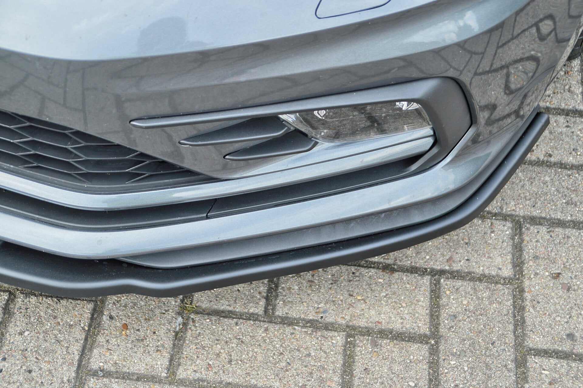 Bodykit passend für VW Jetta 6 GLI