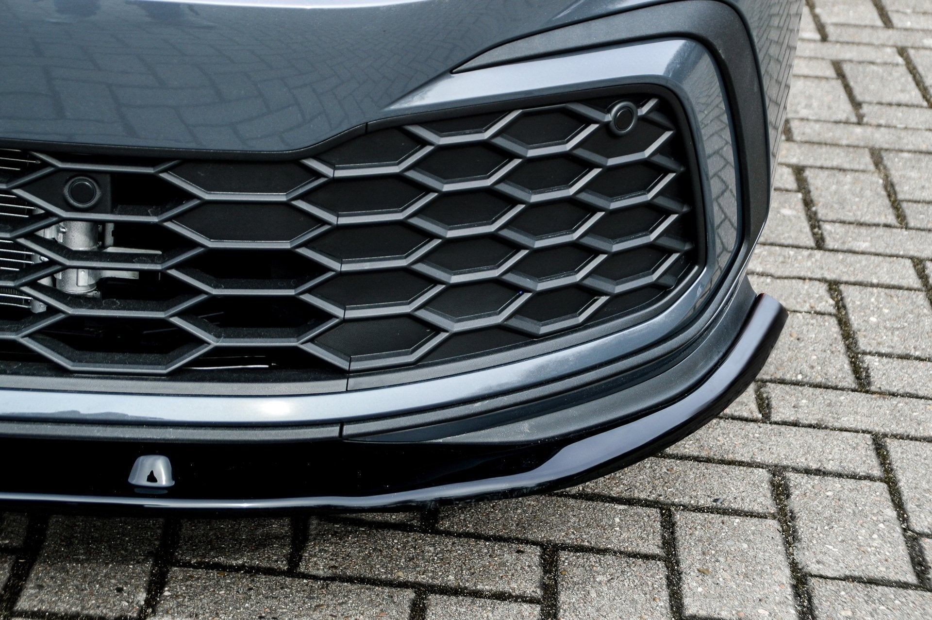 Cup Frontspoilerlippe passend für VW Golf 8 GTI + GTD