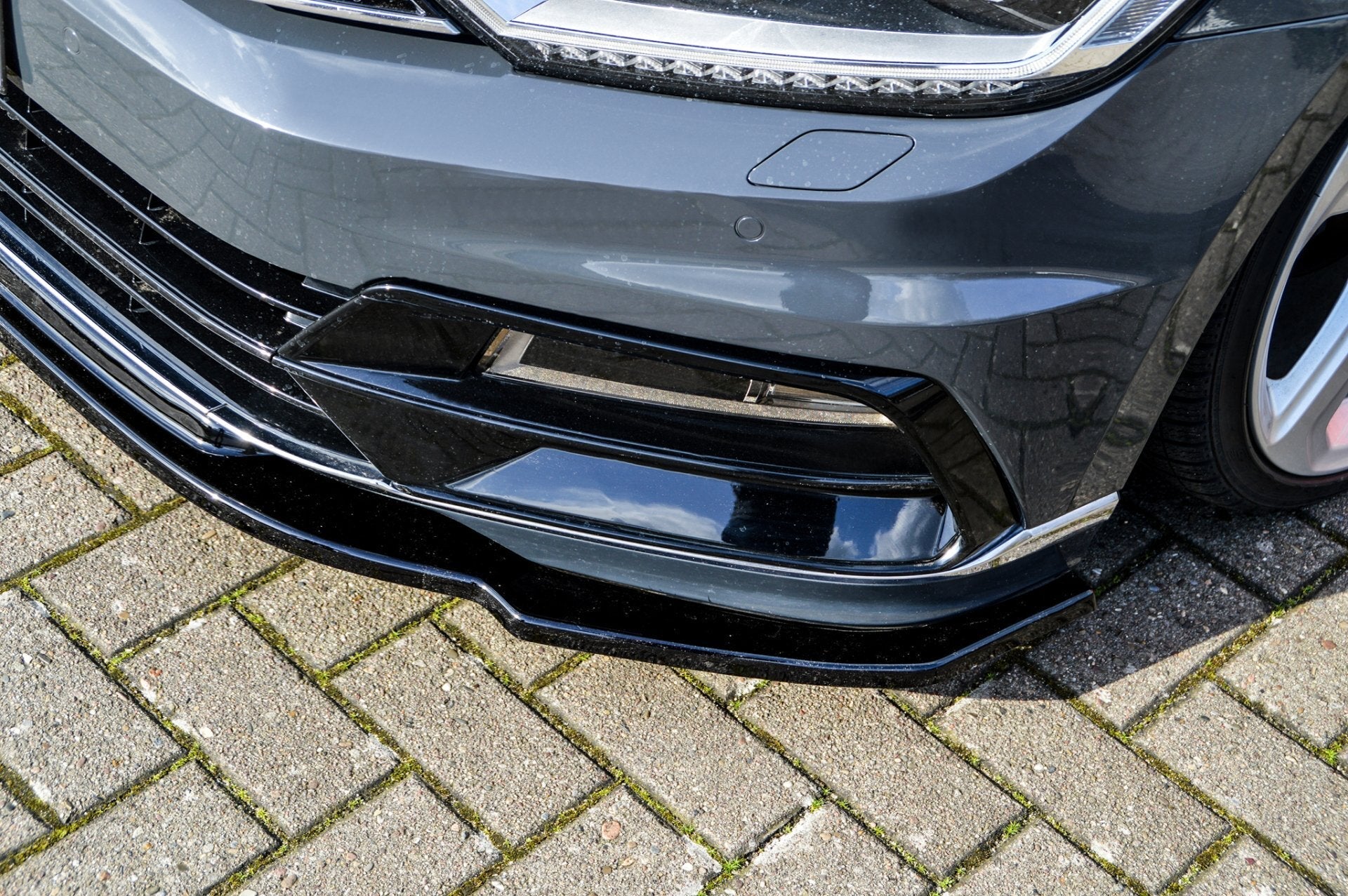 Cup Frontspoilerlippe passend für VW Passat 3G B8 R-Line