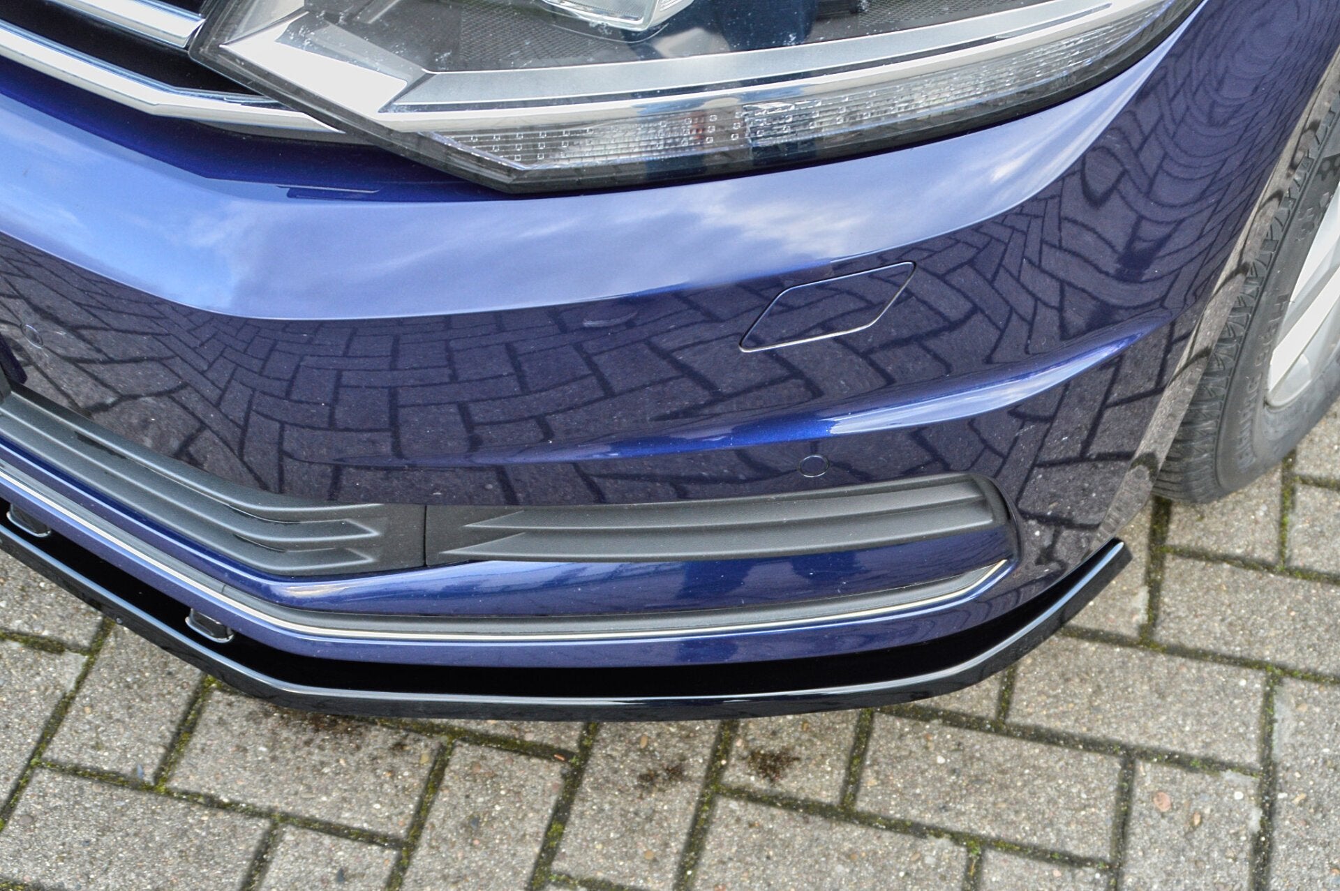 Cuplippe aus ABS passend für VW Touran 5T