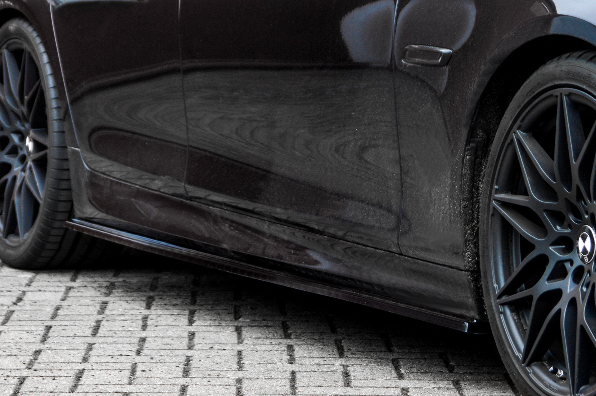 Seitenschweller im Cup Look passend für BMW 5er mit M-Paket + M5