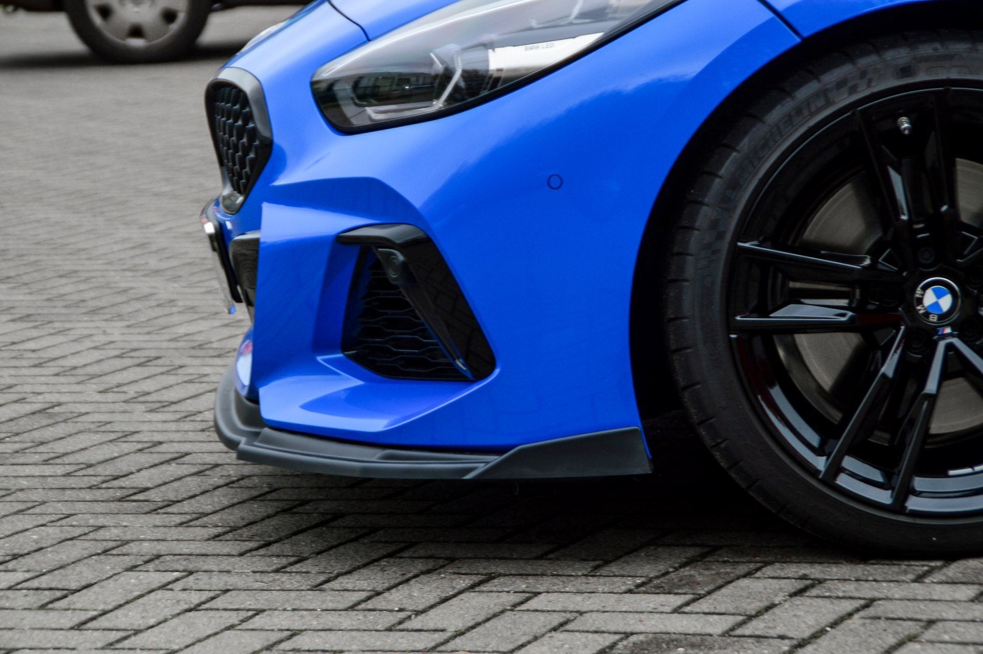 Cup Frontspoilerlippe mit Wing passend für BMW Z4 G29 mit M-Paket