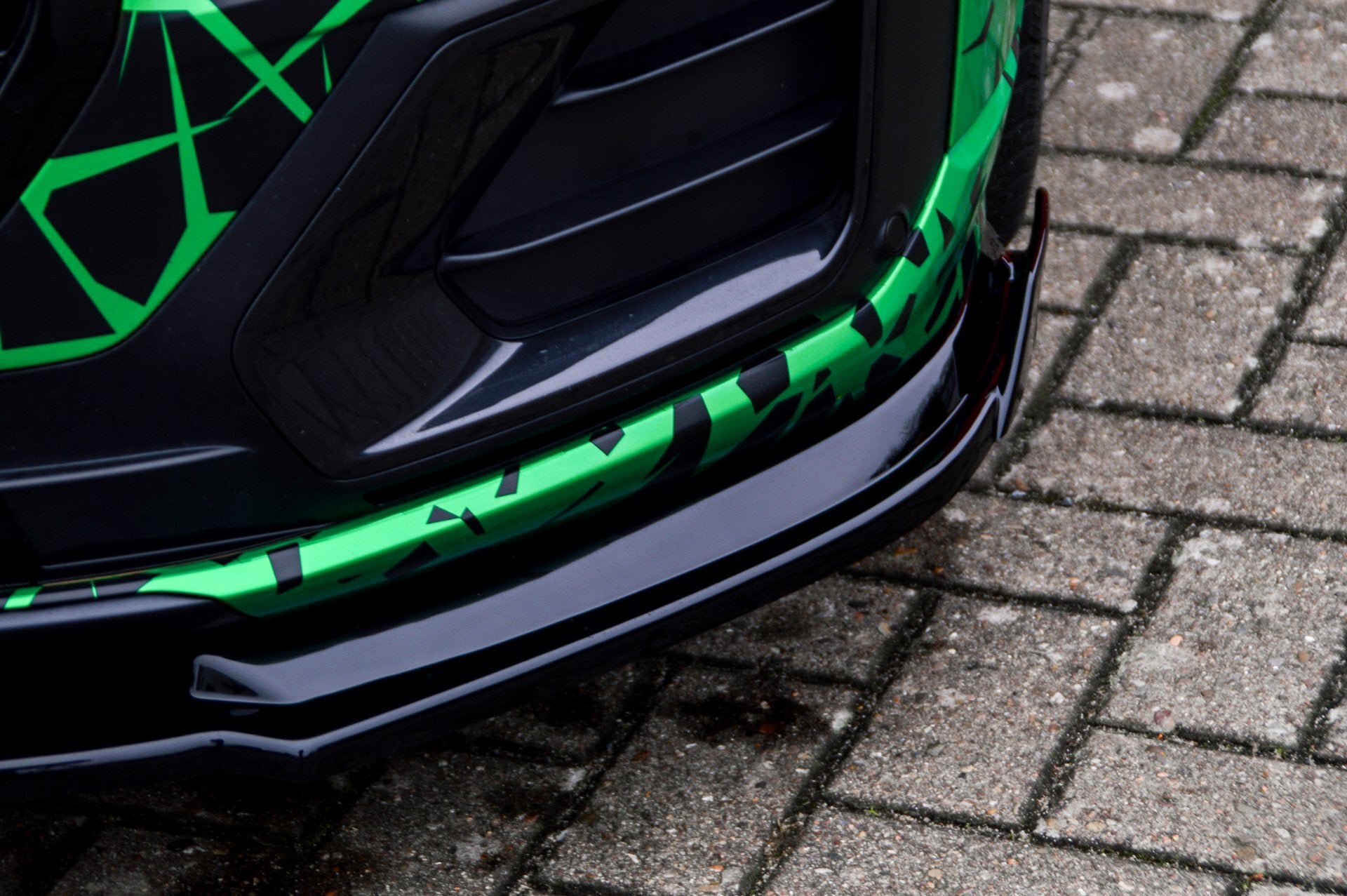 Cup Frontspoilerlippe mit Wing passend für Audi Q2 GA