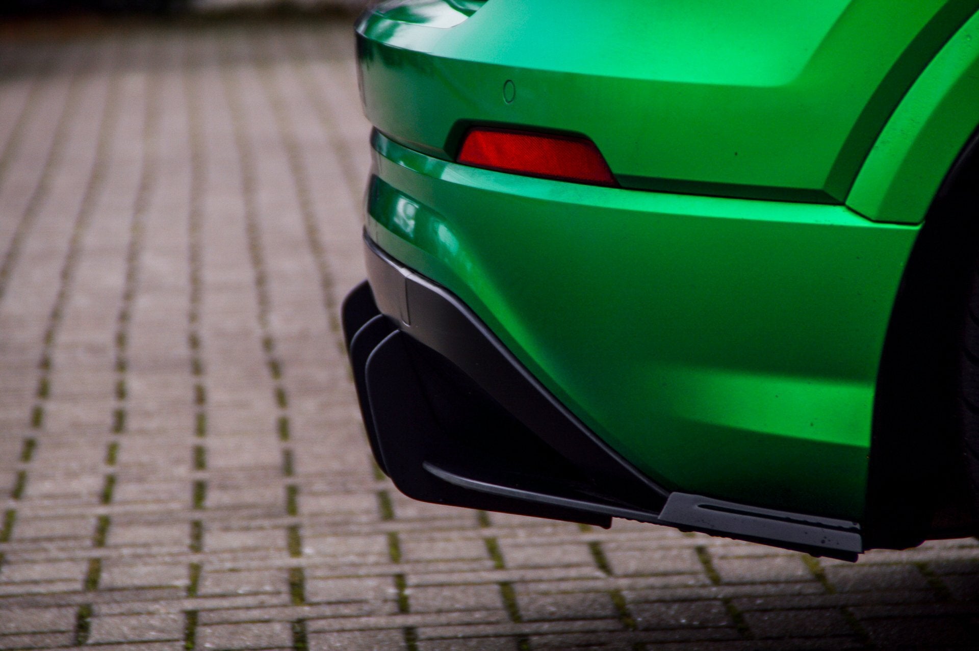 Gefräster Heckansatz mit Finnen passend für Audi Q2 GA