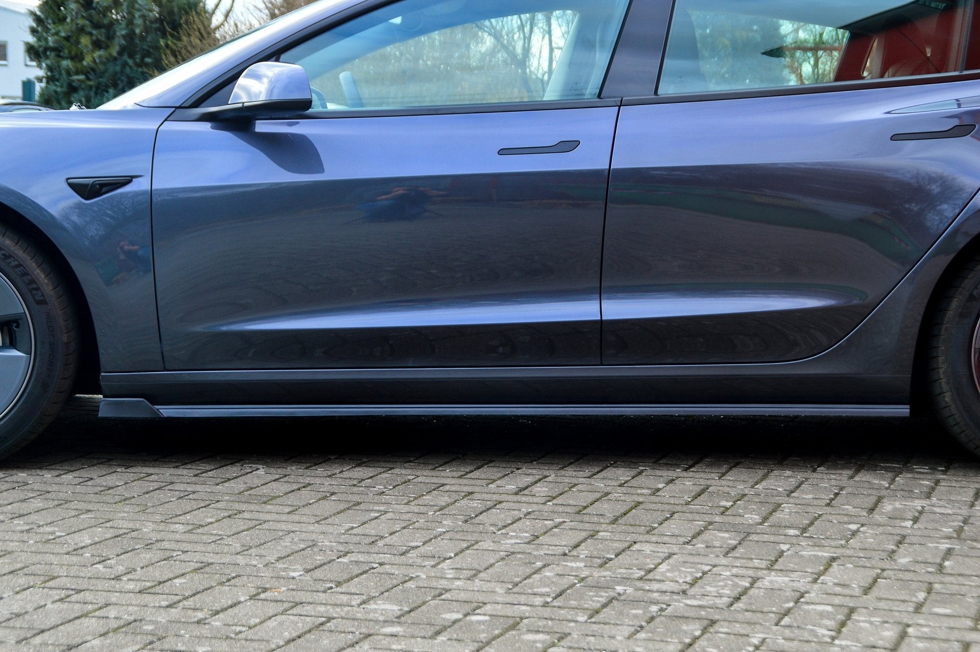 Cup Seitenschweller mit Wing vorne passend für Tesla Model 3