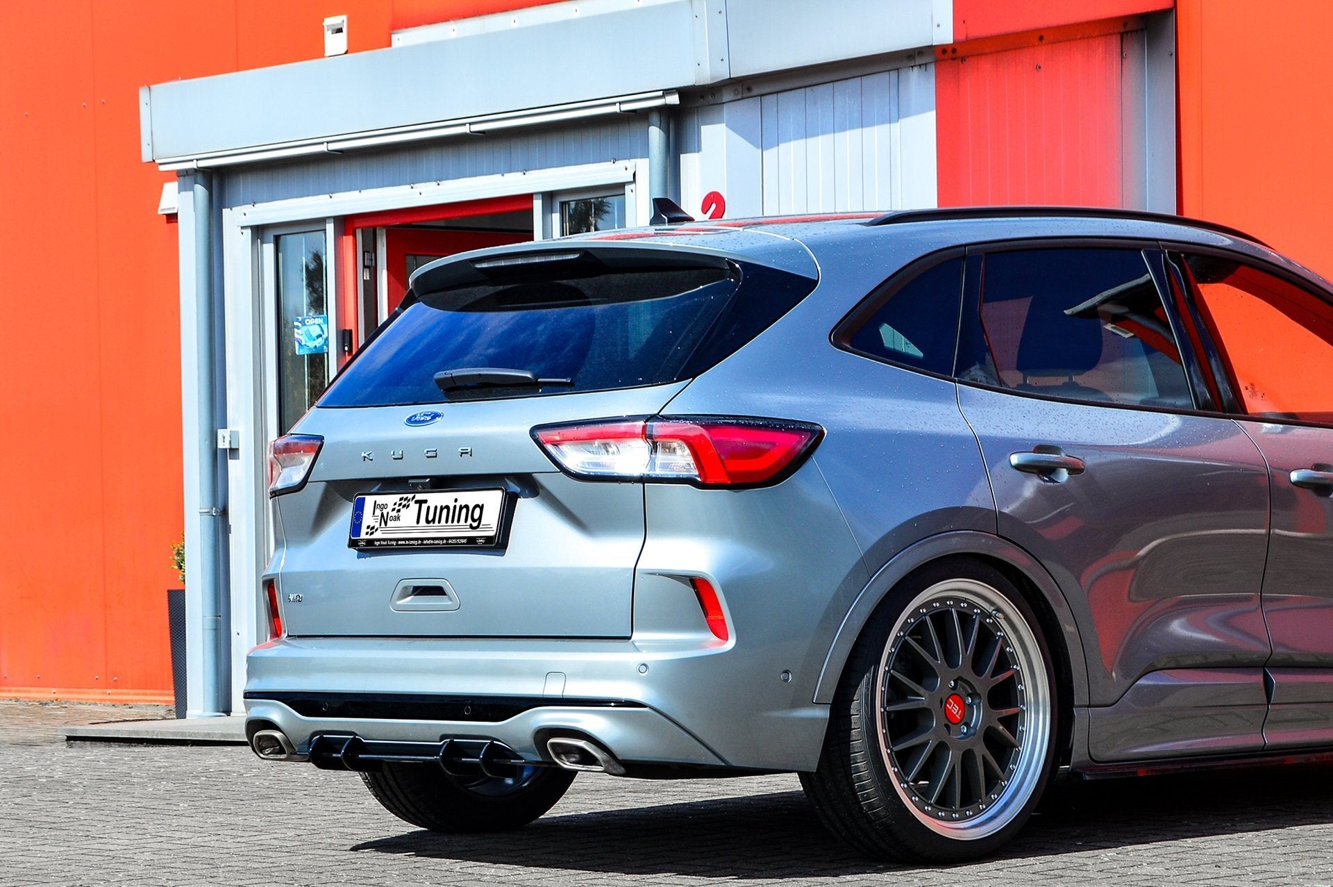 Gefräster Heckansatz passend für Ford Kuga DFK