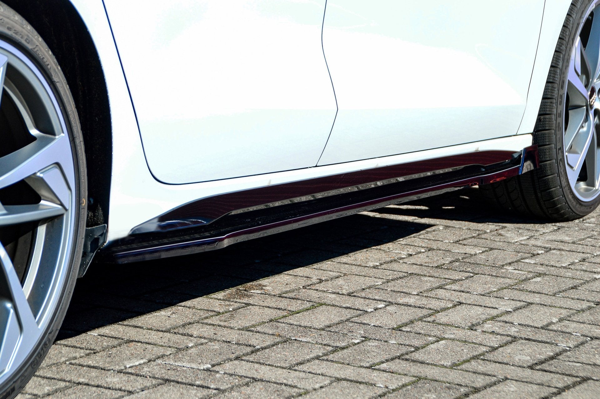 Cup Seitenschweller mit Wing vorne passend für Audi A3 8Y S-Line + S3