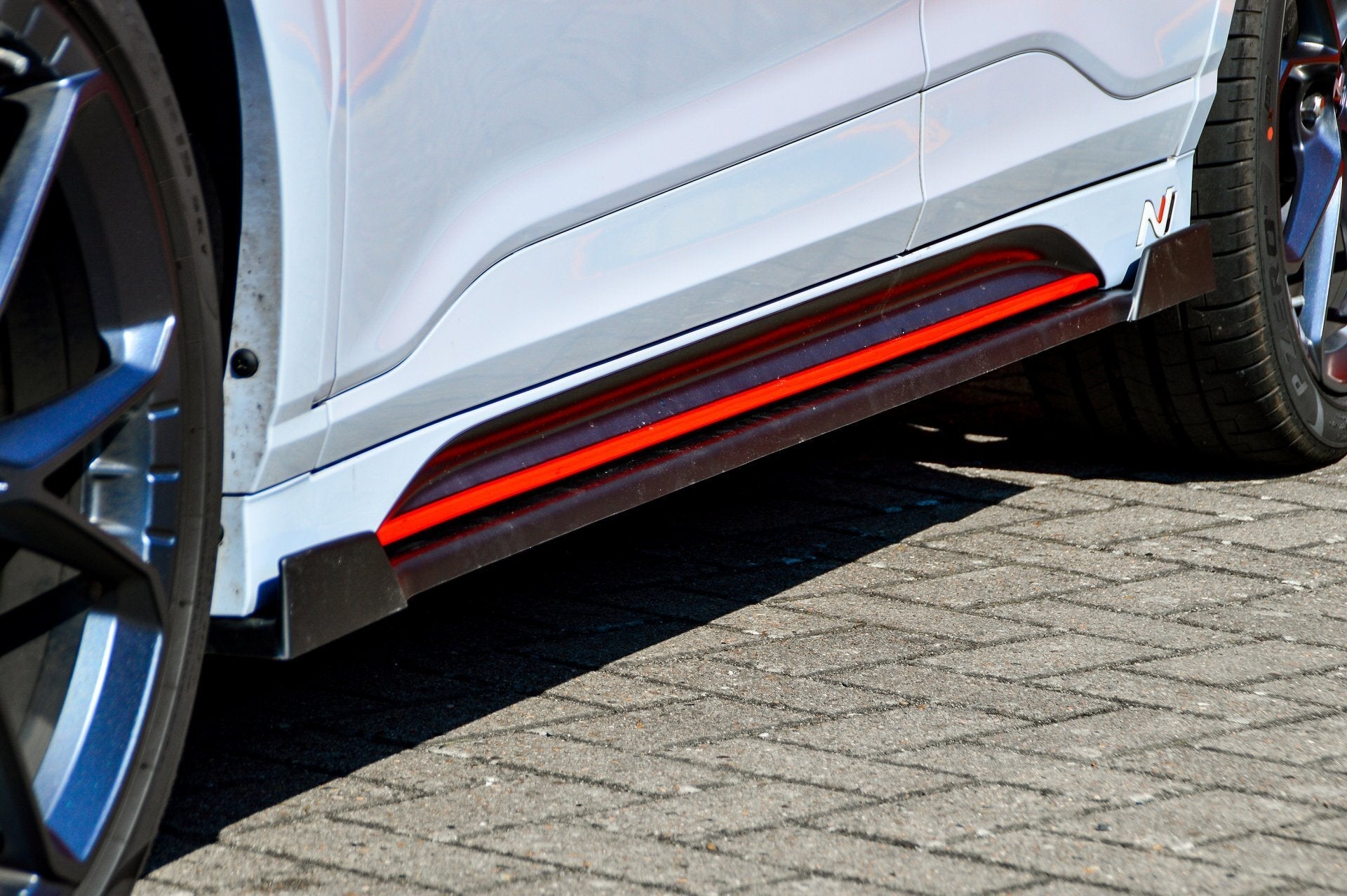Cup Seitenschweller mit Wing vorne und hinten passend für Hyundai Kona N + N-Line
