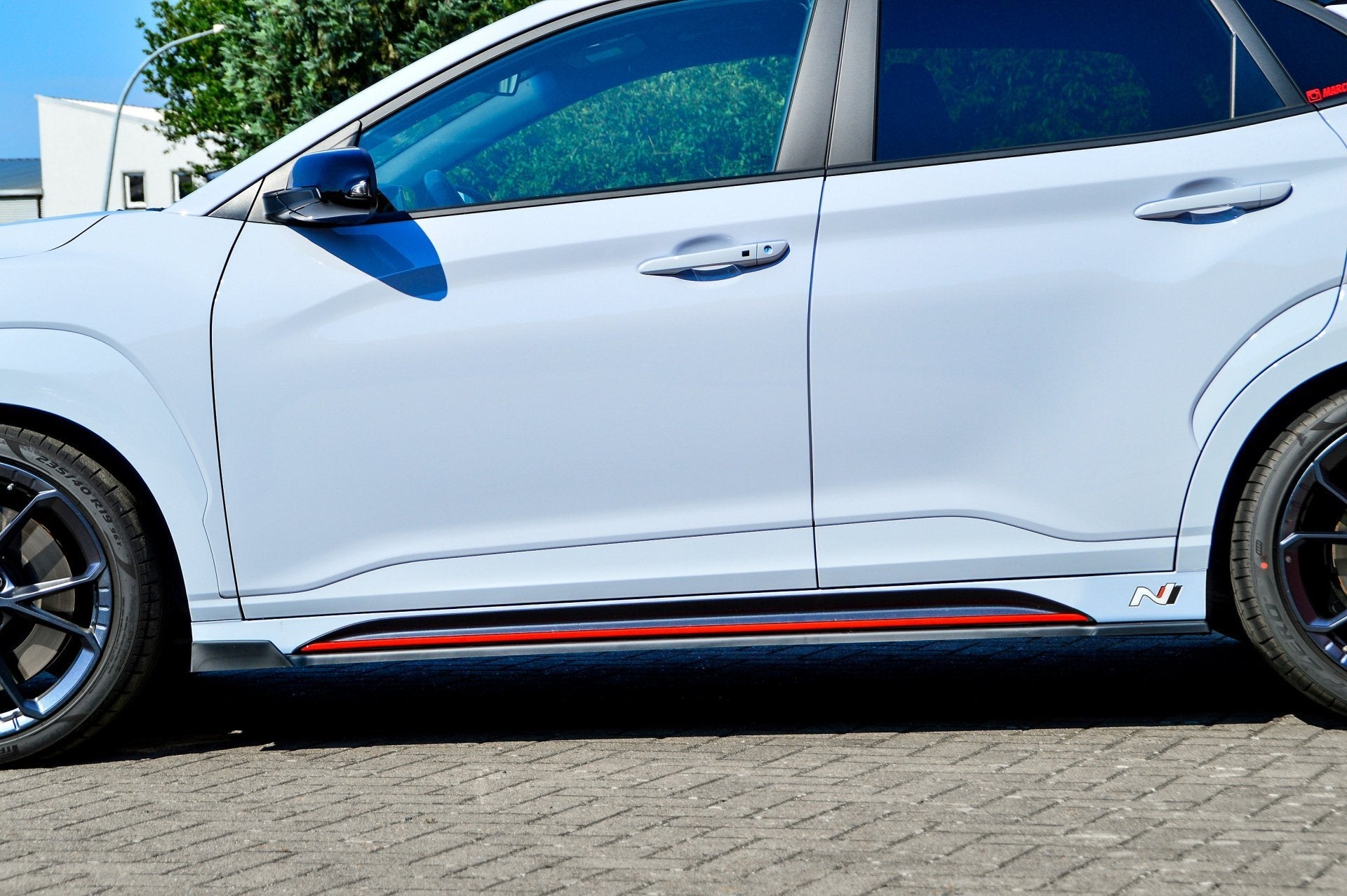 Cup Seitenschweller mit Wing vorne passend für Hyundai Kona N + N-Line